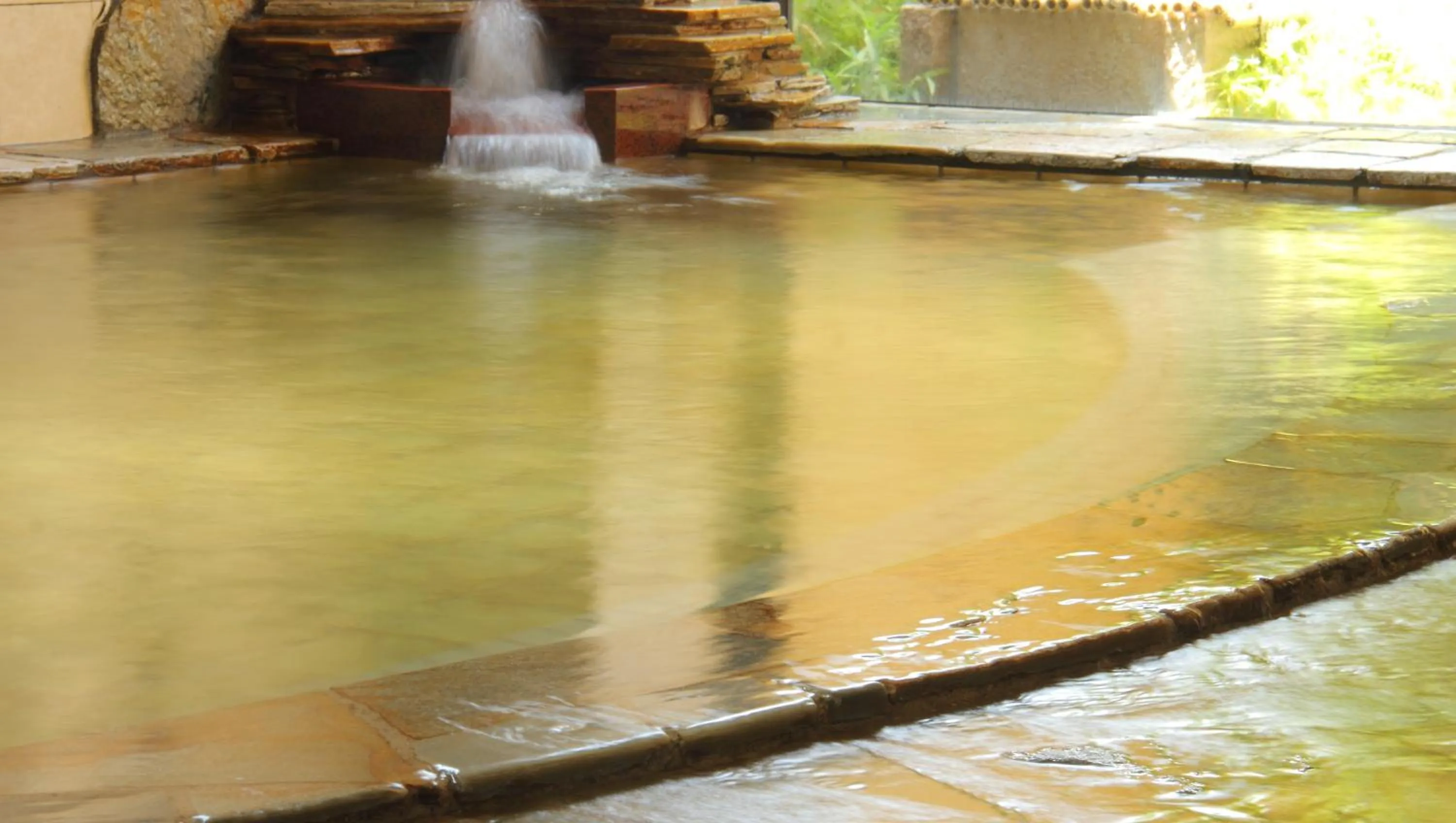 Hot Spring Bath in Hotel Hana Isawa