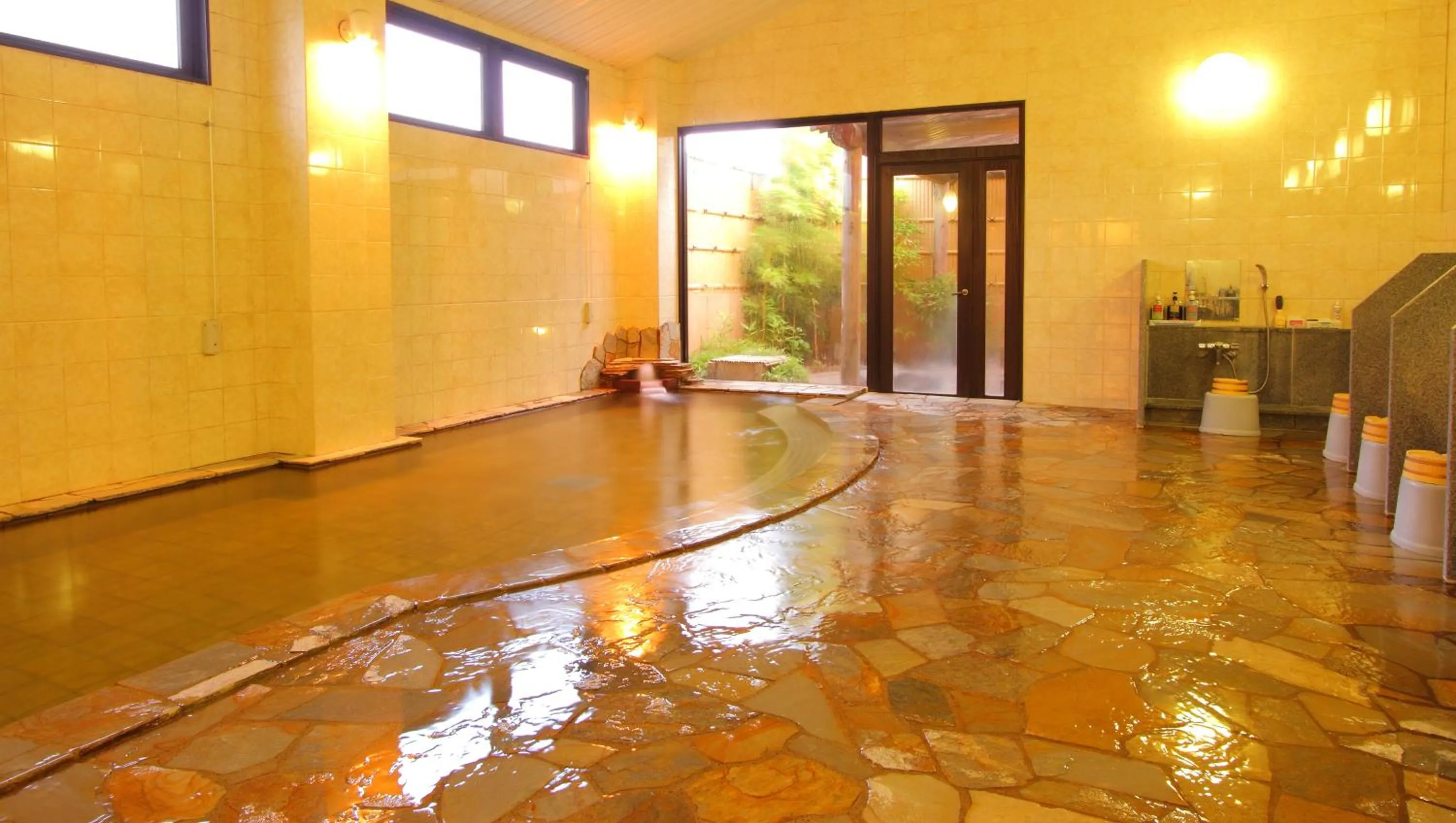 Hot Spring Bath in Hotel Hana Isawa