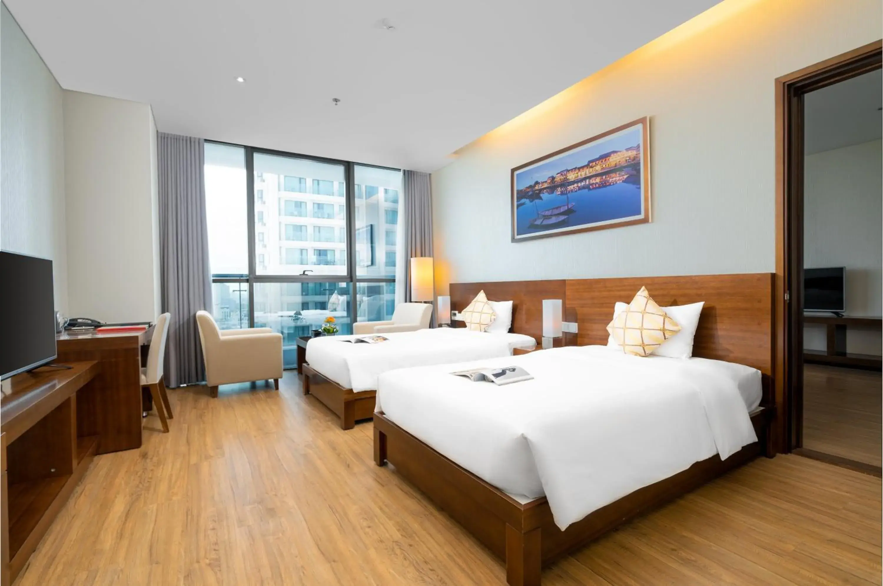 Superior City Twin with Afternoon Tea Offer in Grand Tourane Hotel Da Nang Superior City Twin with Afternoon Tea Offer in Grand Tourane Hotel Da Nang