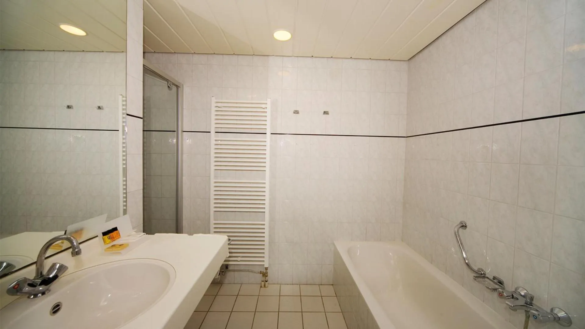 Bathroom in Fletcher Landgoedhotel Renesse