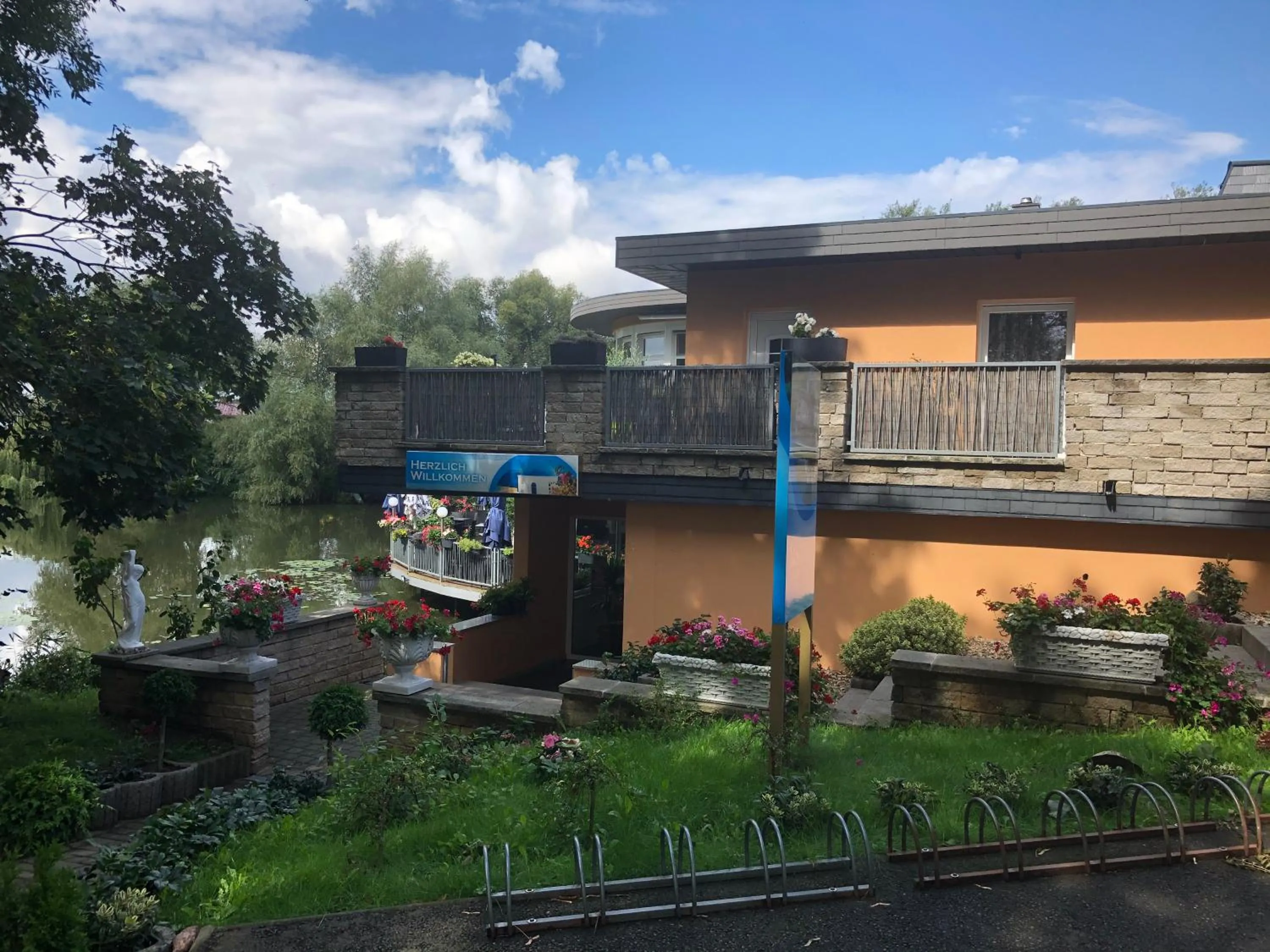 Facade/entrance in Pension am See