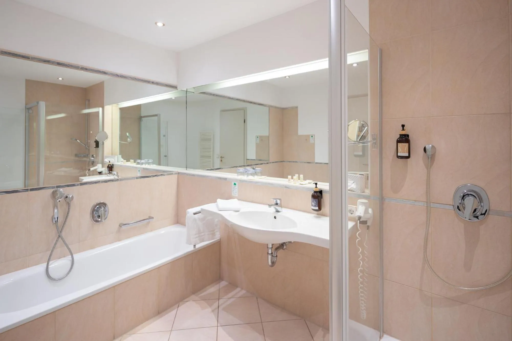 Bathroom in Hotel Traube Revital