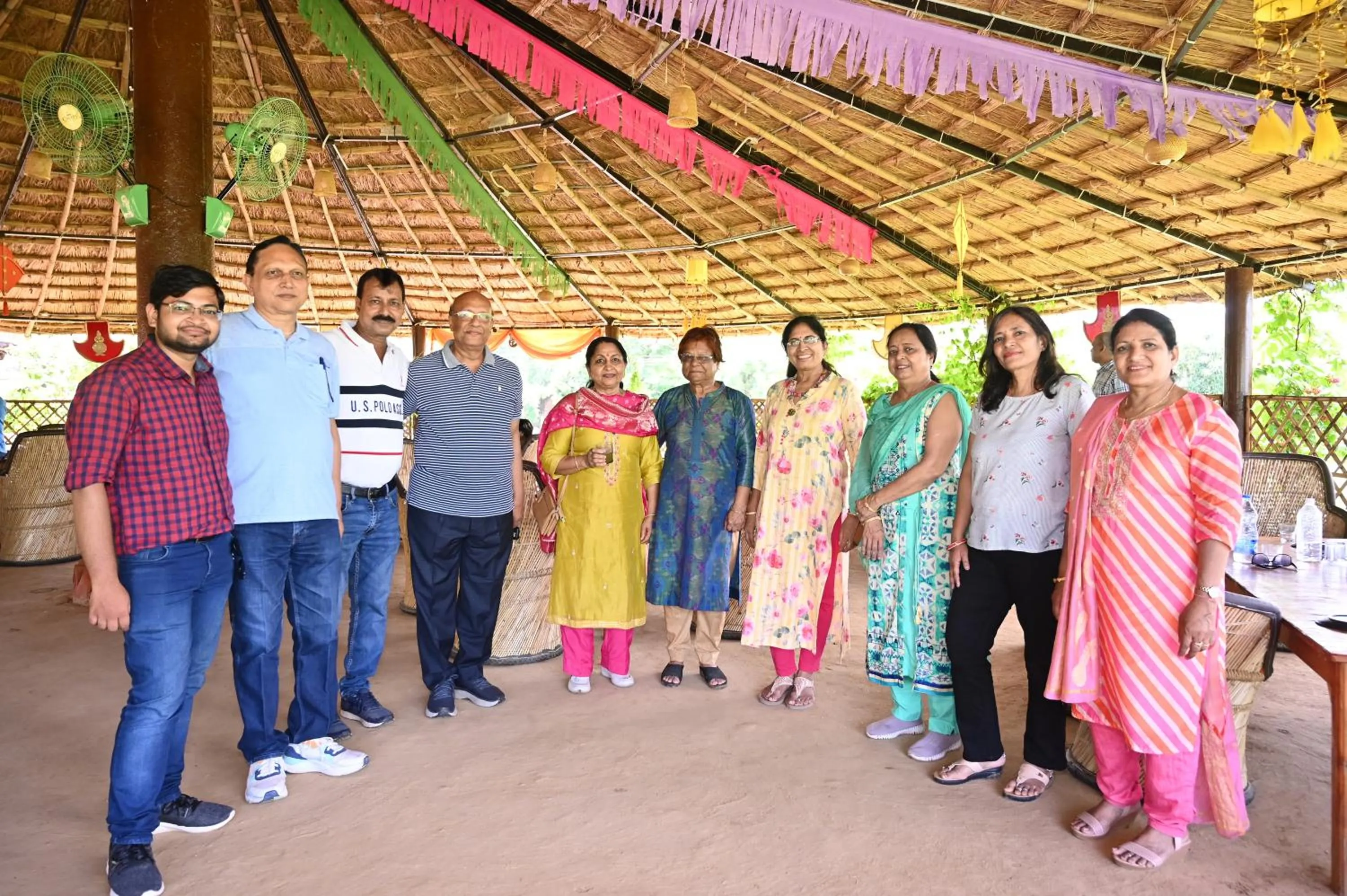 Restaurant/places to eat in Gramya Resort