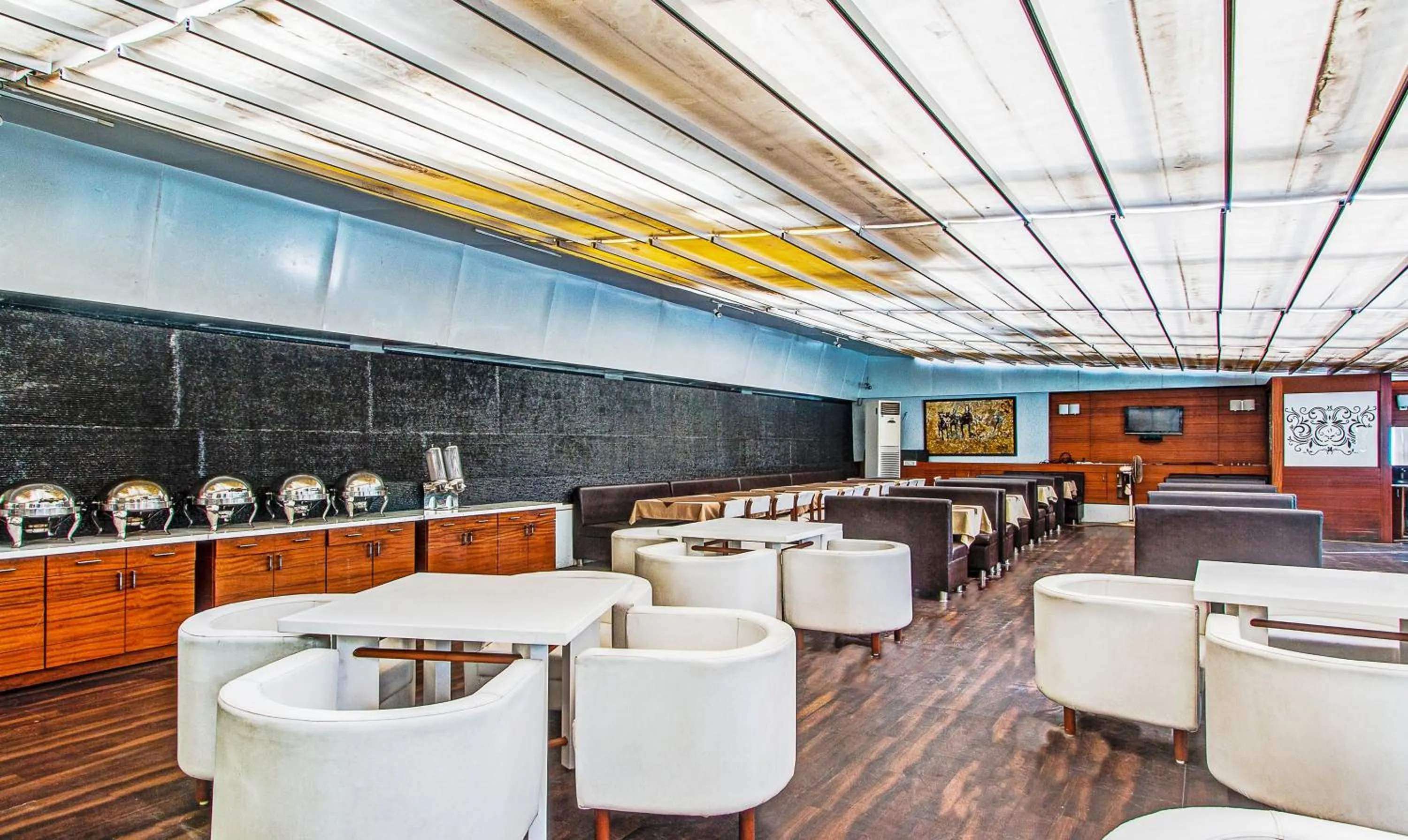 Restaurant/places to eat in Treebo Trend Cherry Tree