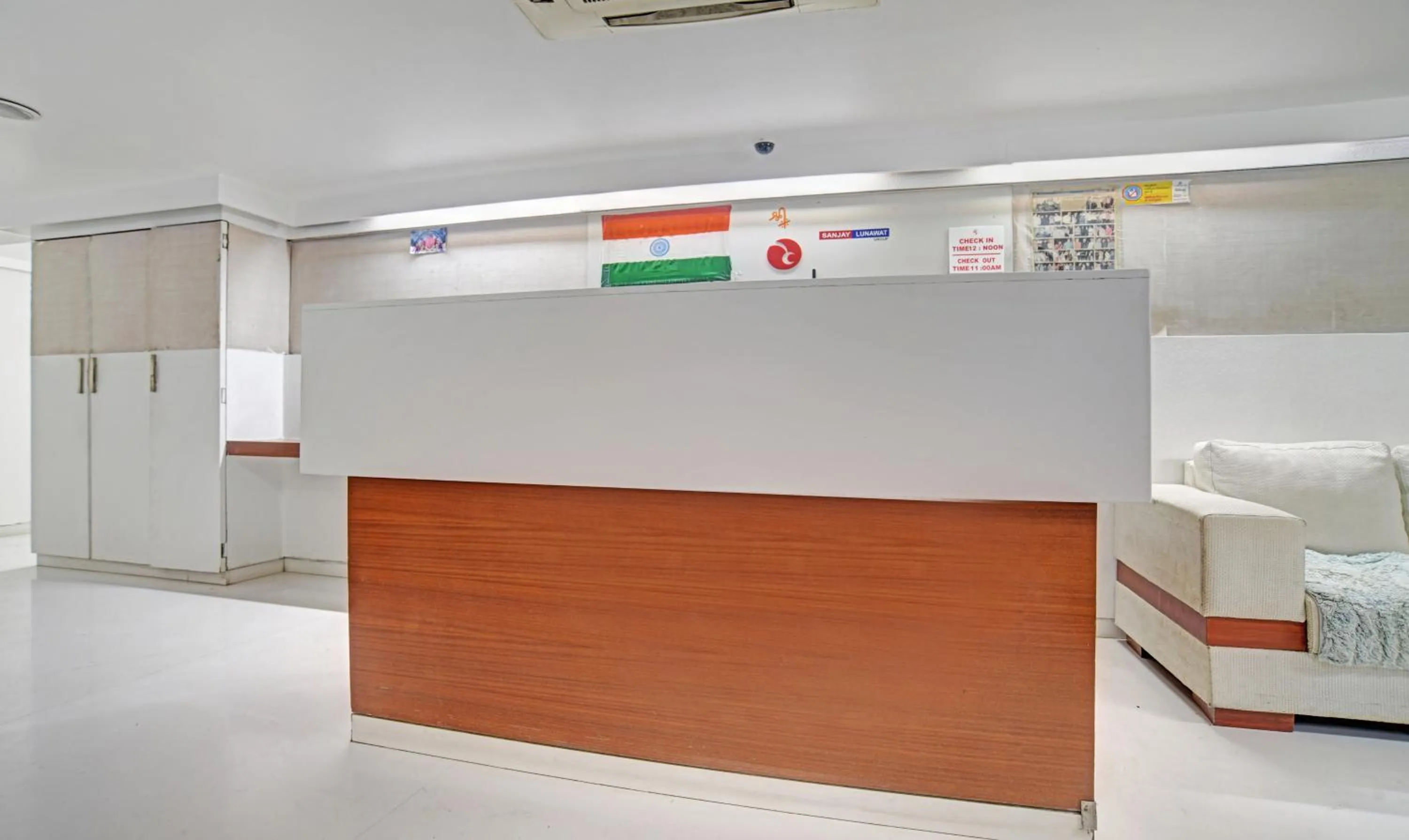 Lobby or reception in Treebo Trend Cherry Tree