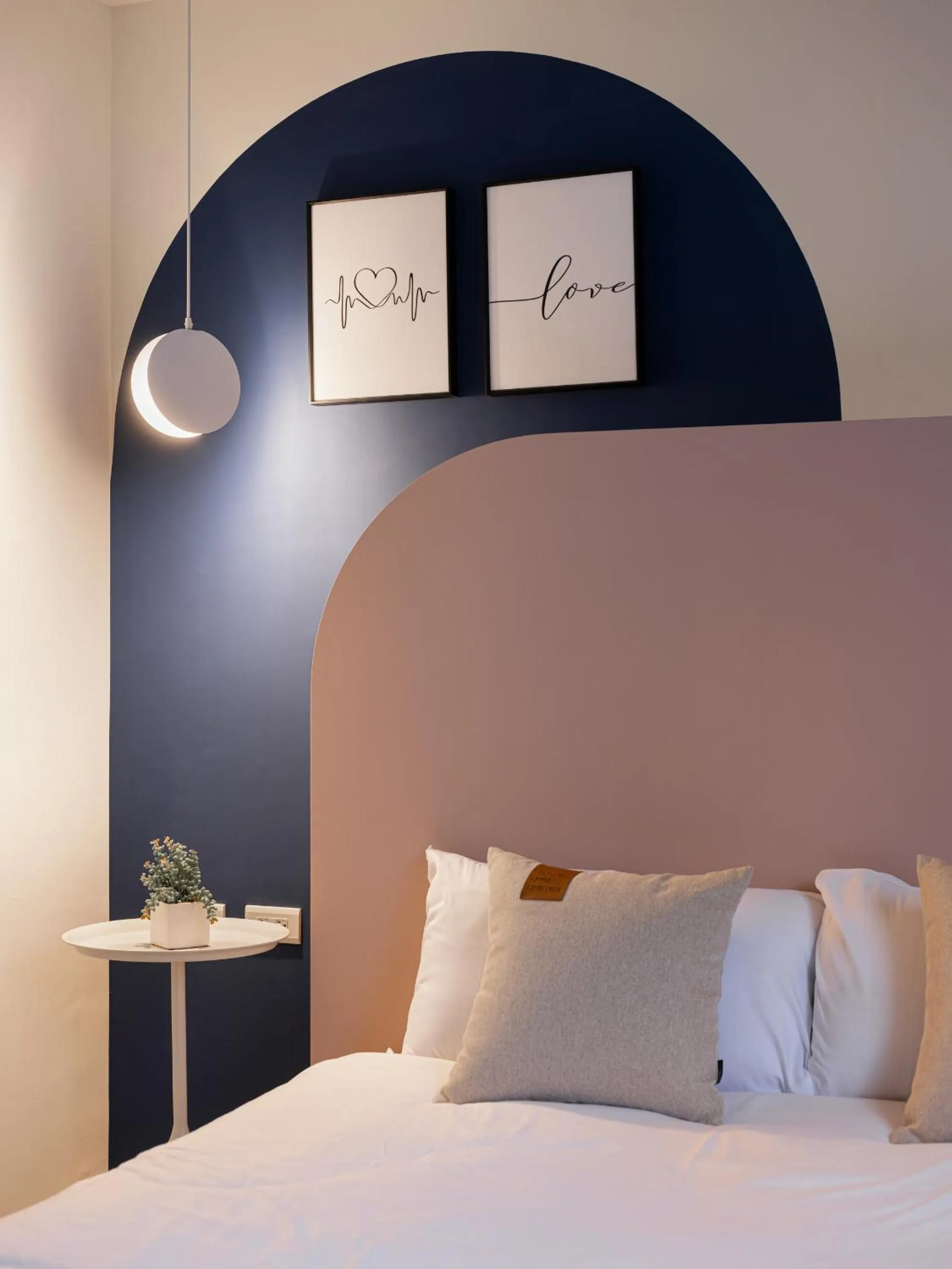 Bed in Yujing Nu Era