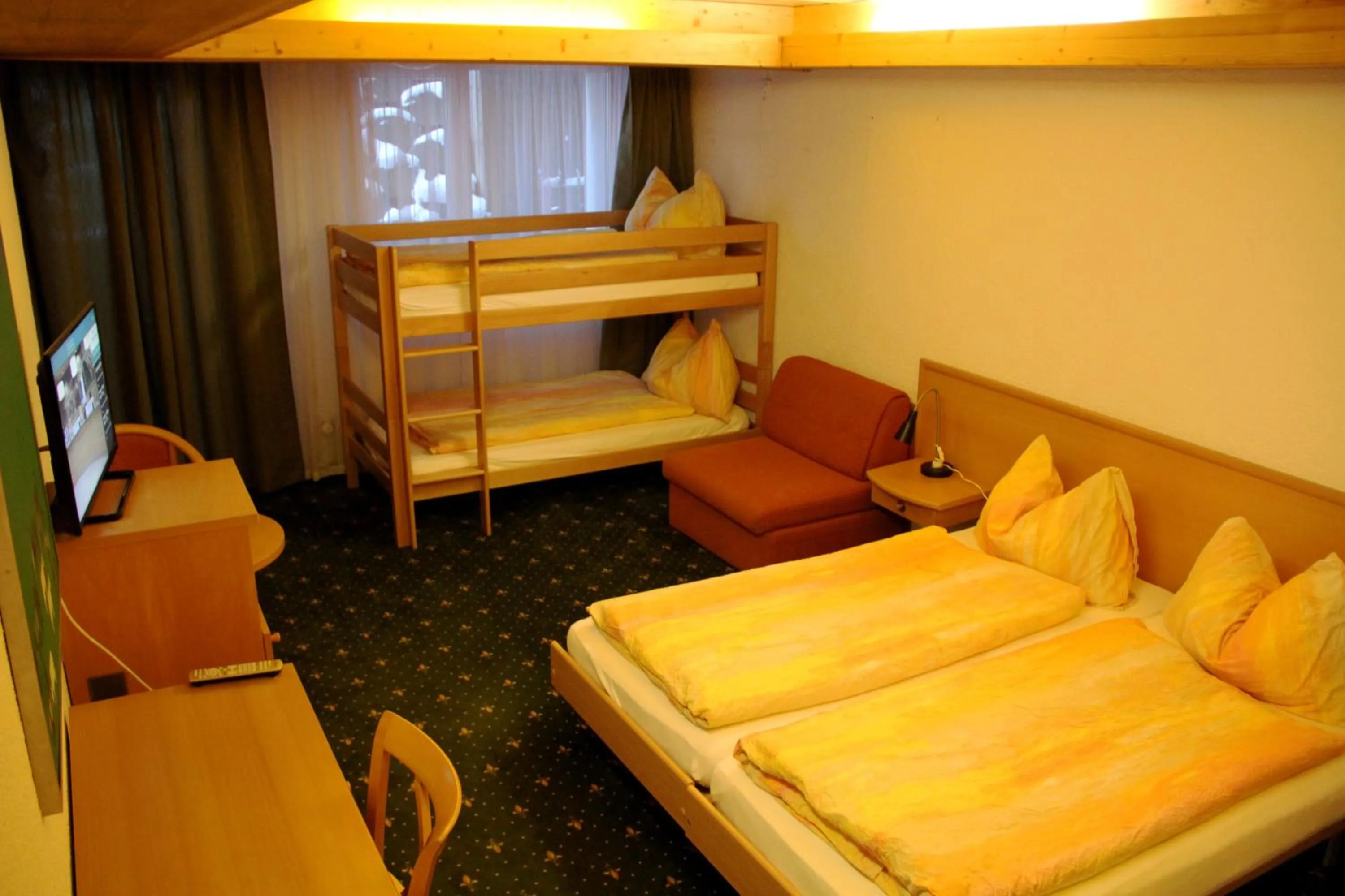 bunk bed, Bed in Hotel Eigerblick