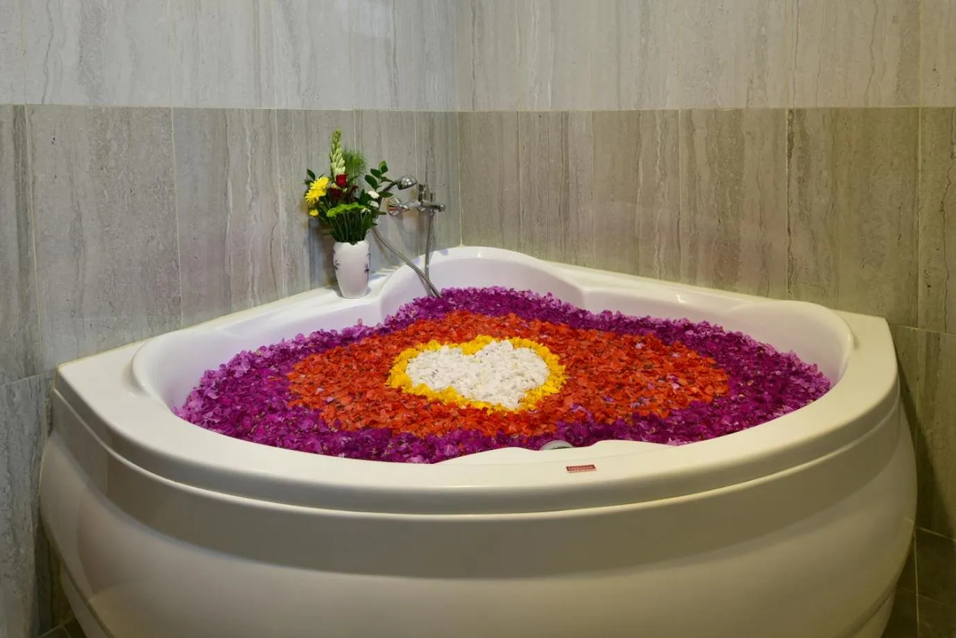 Bath in Mahayoga Ubud Private Pool Villa Spa And Resto