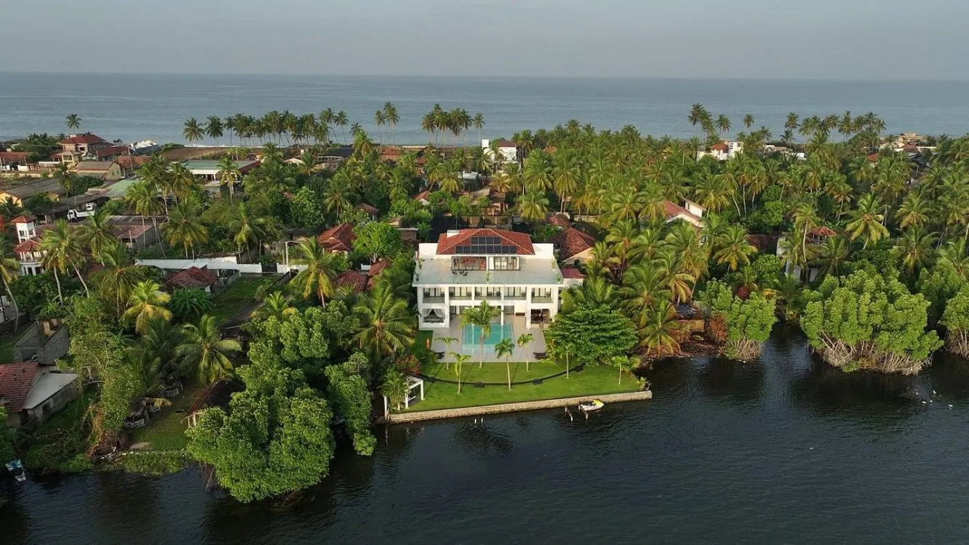 Property building in Agandau House