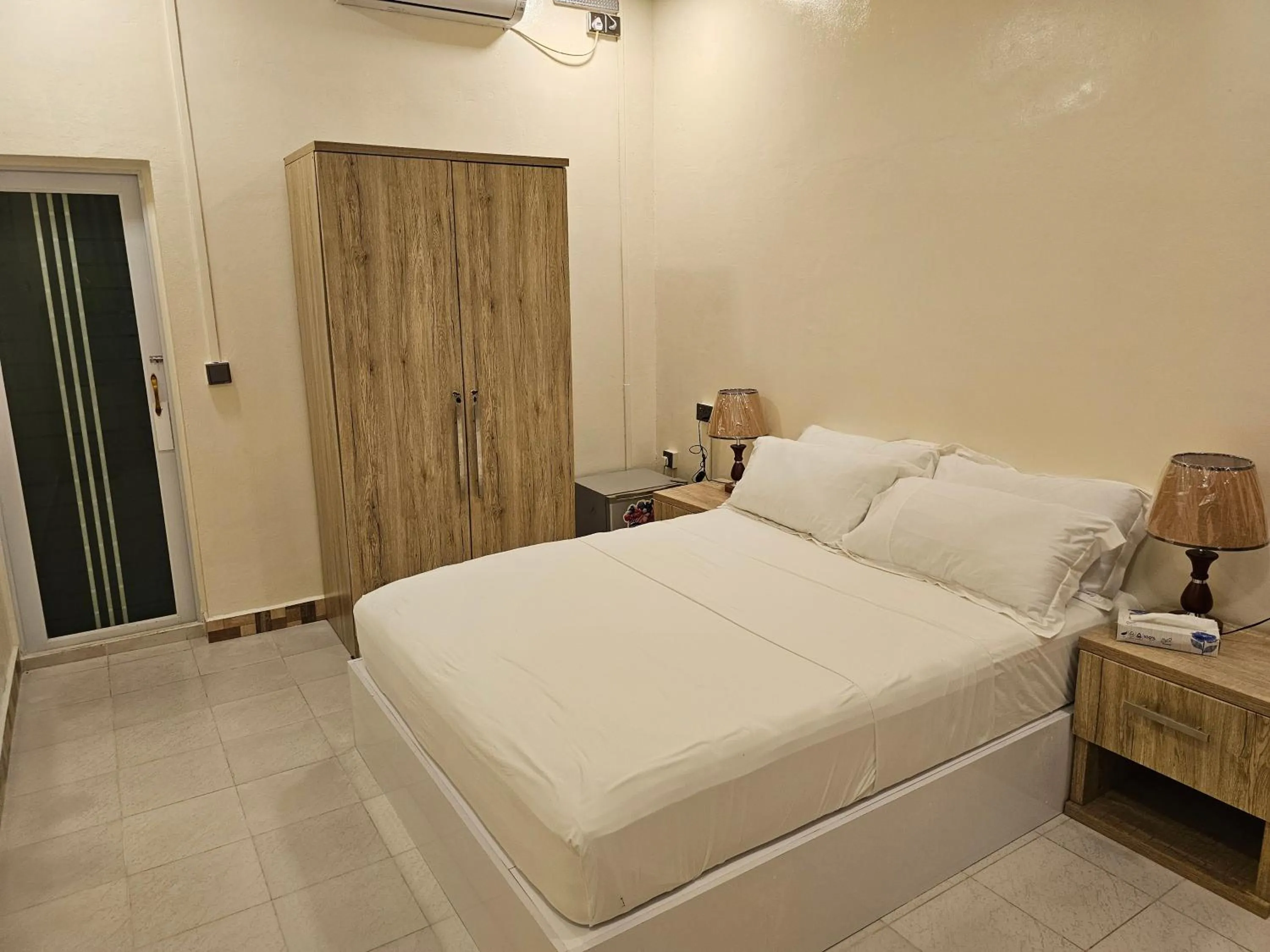 Bed in Island Luxury Fehendhoo