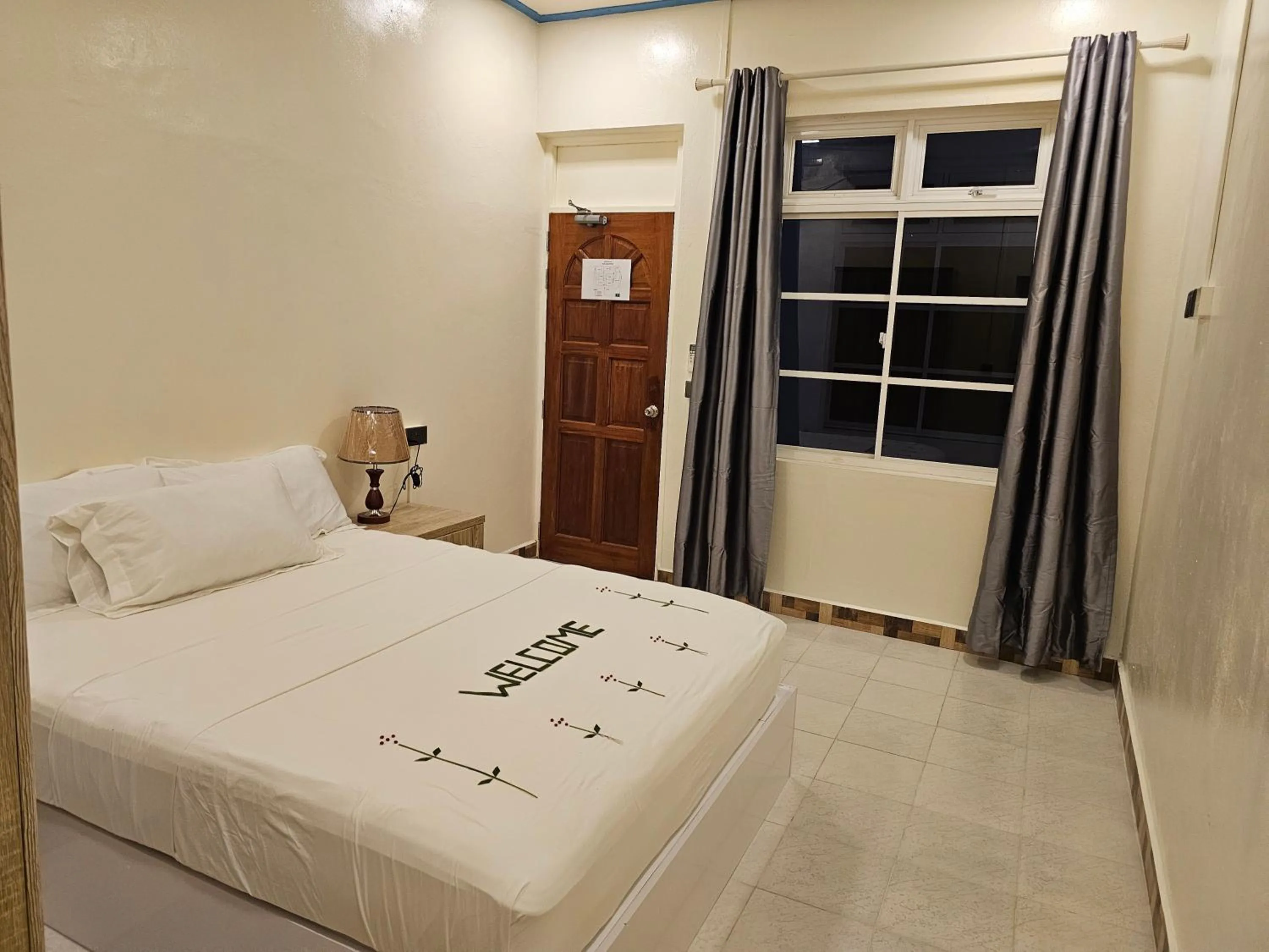 Photo of the whole room in Island Luxury Fehendhoo