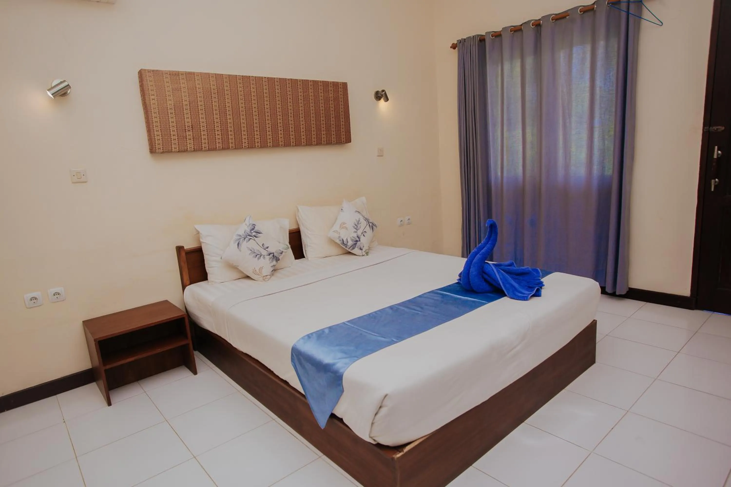 Bed in Medana Bay Marina