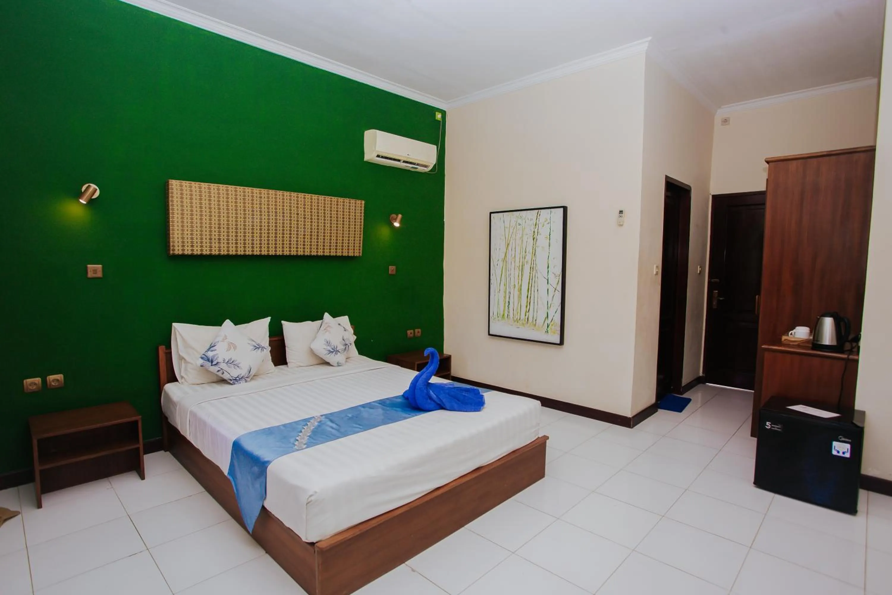 Bed in Medana Bay Marina