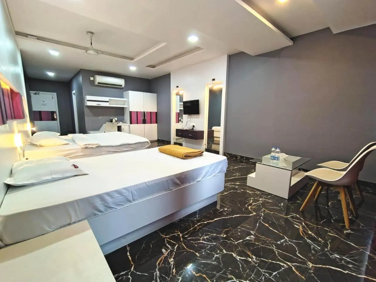 wardrobe in VITS Select Grand Inn, Ratnagiri