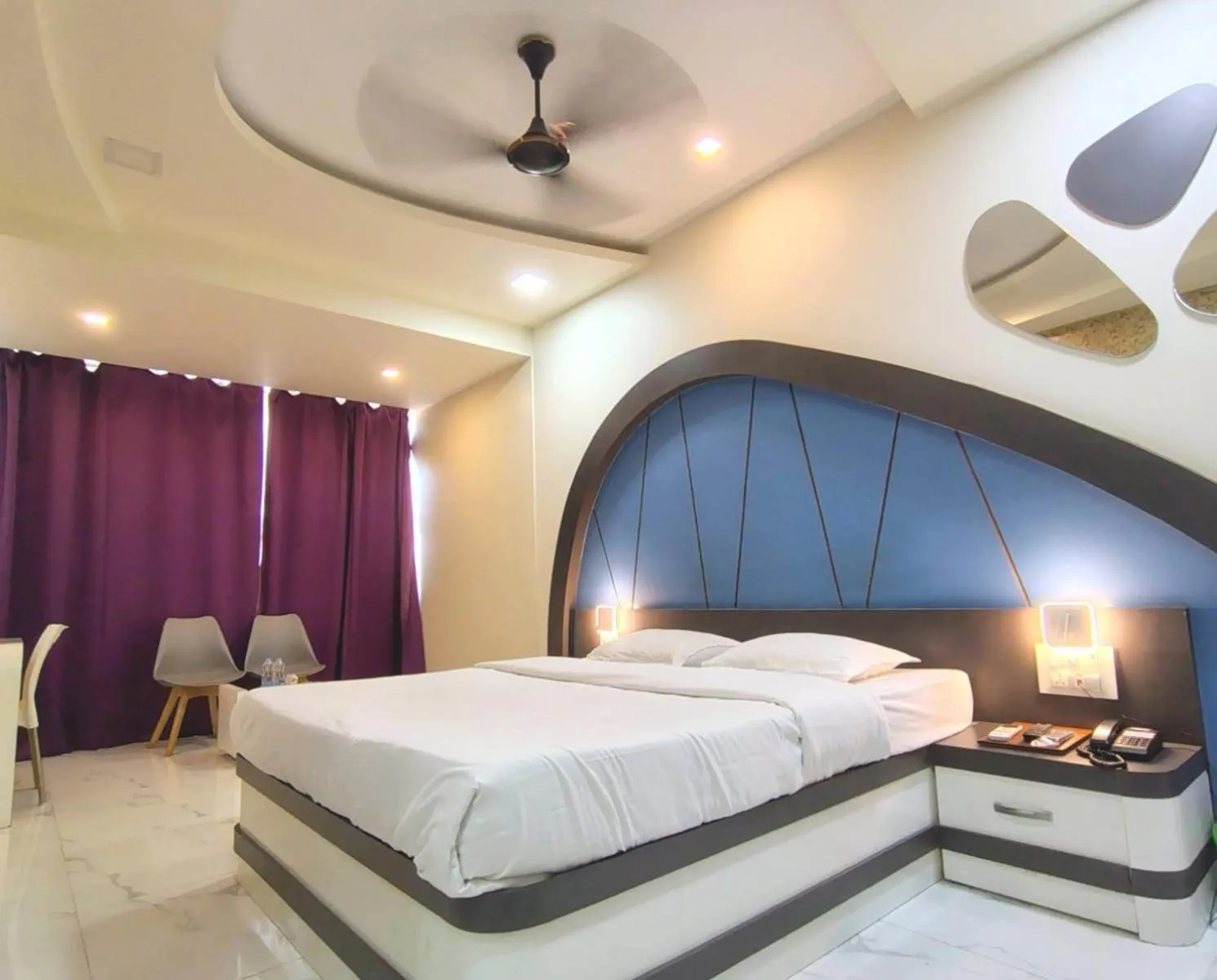 Bedroom in VITS Select Grand Inn, Ratnagiri