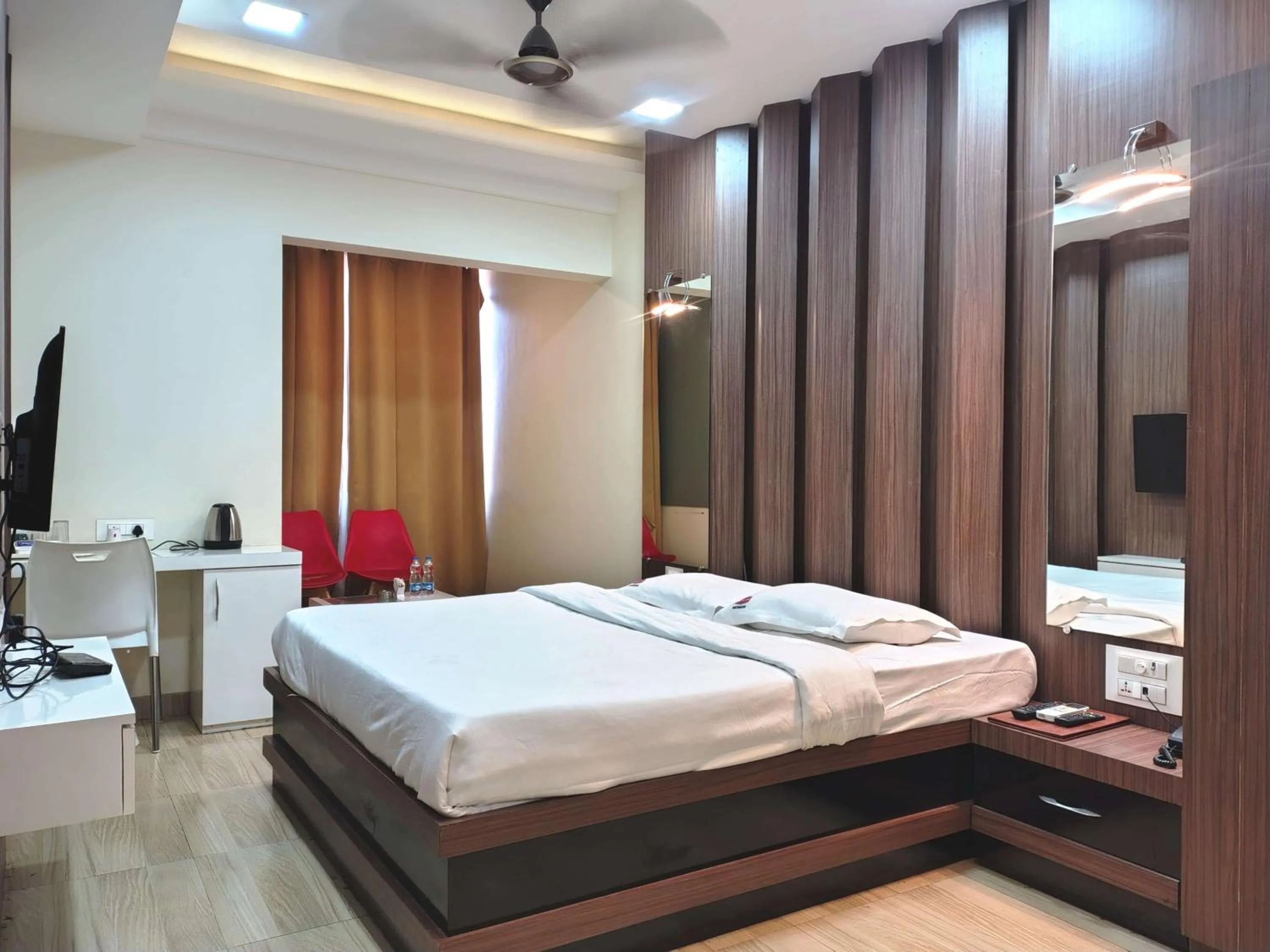 TV and multimedia in VITS Select Grand Inn, Ratnagiri
