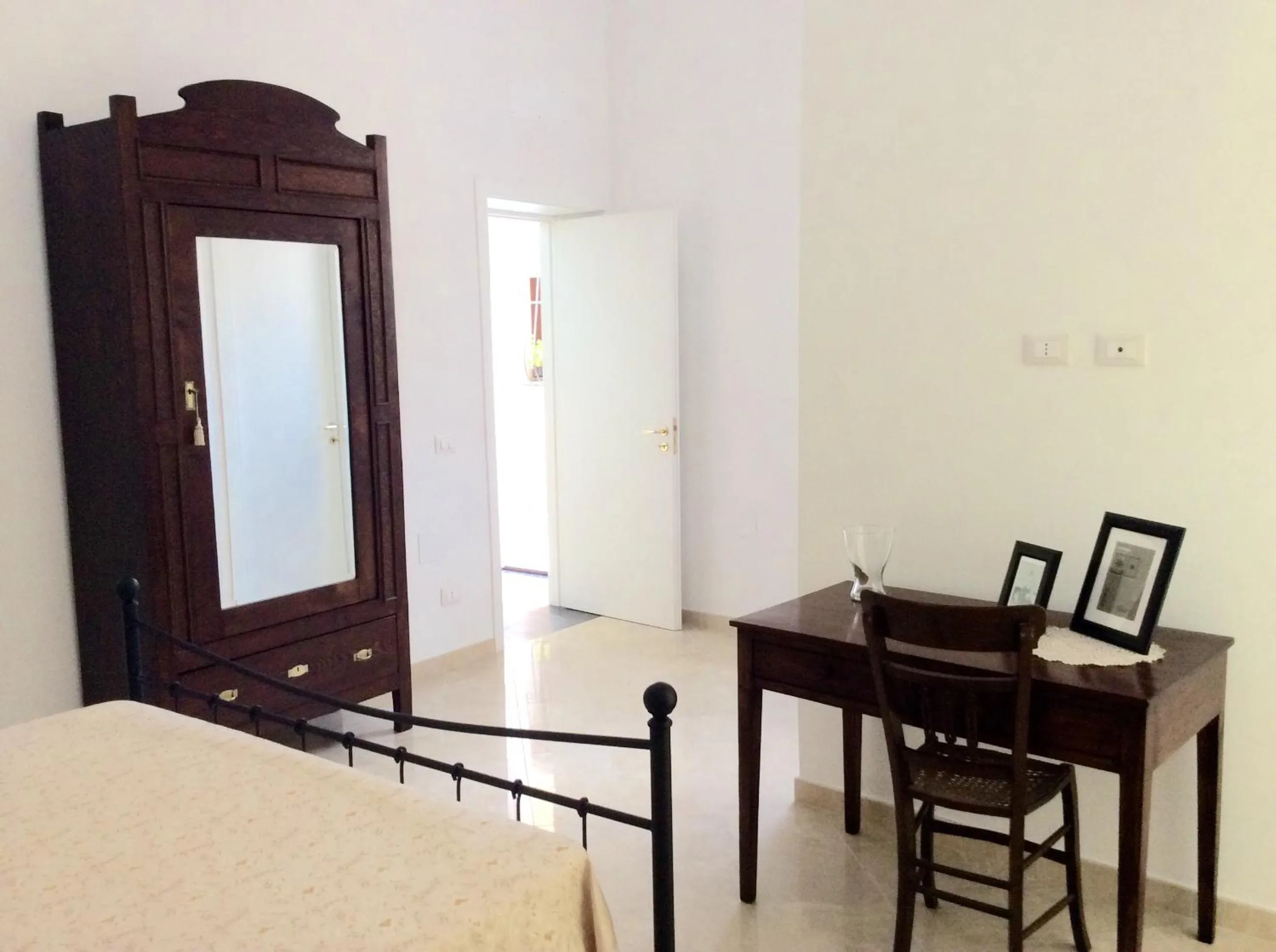 Photo of the whole room in Casa Camelia