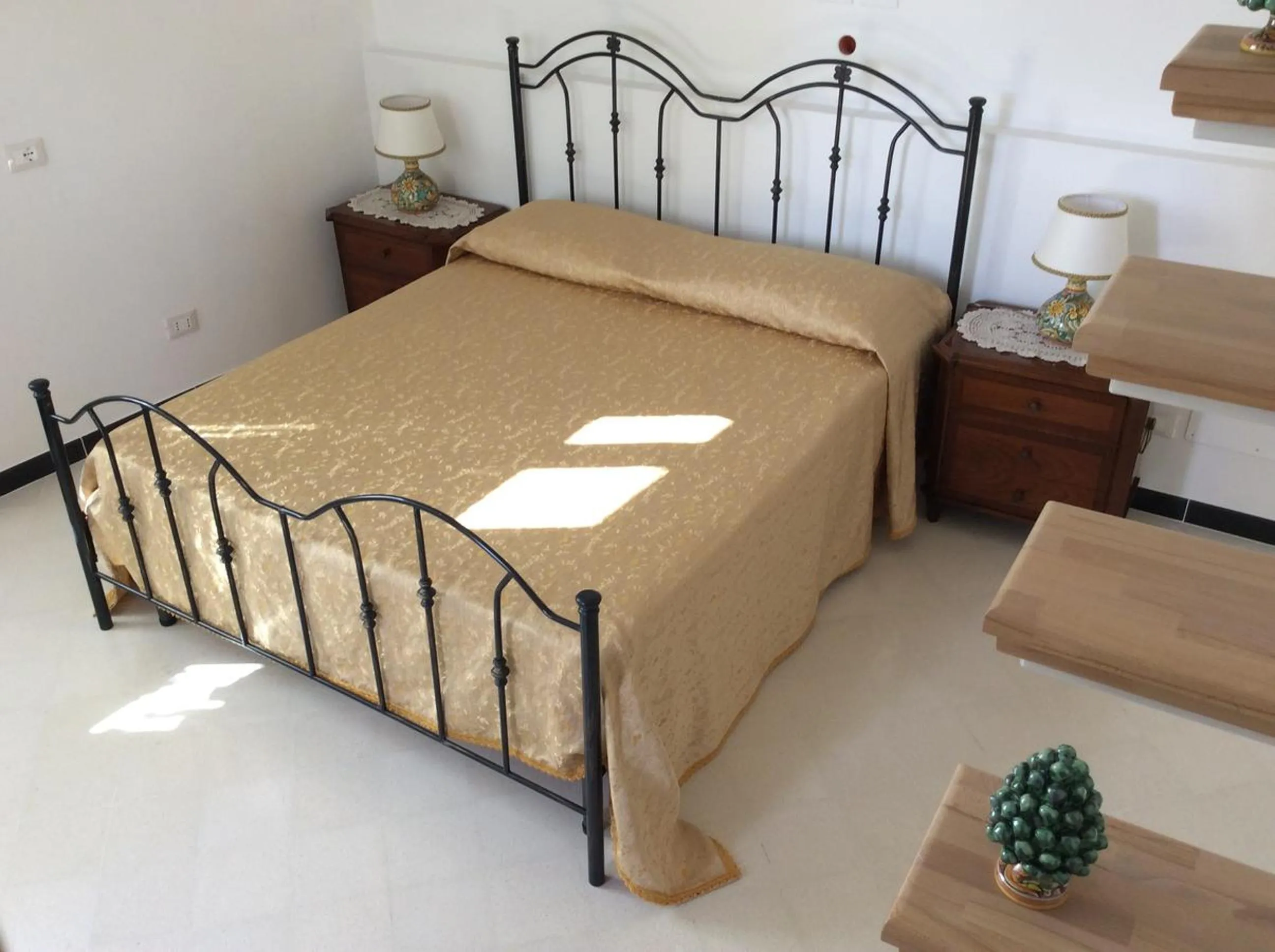 Photo of the whole room in Casa Camelia