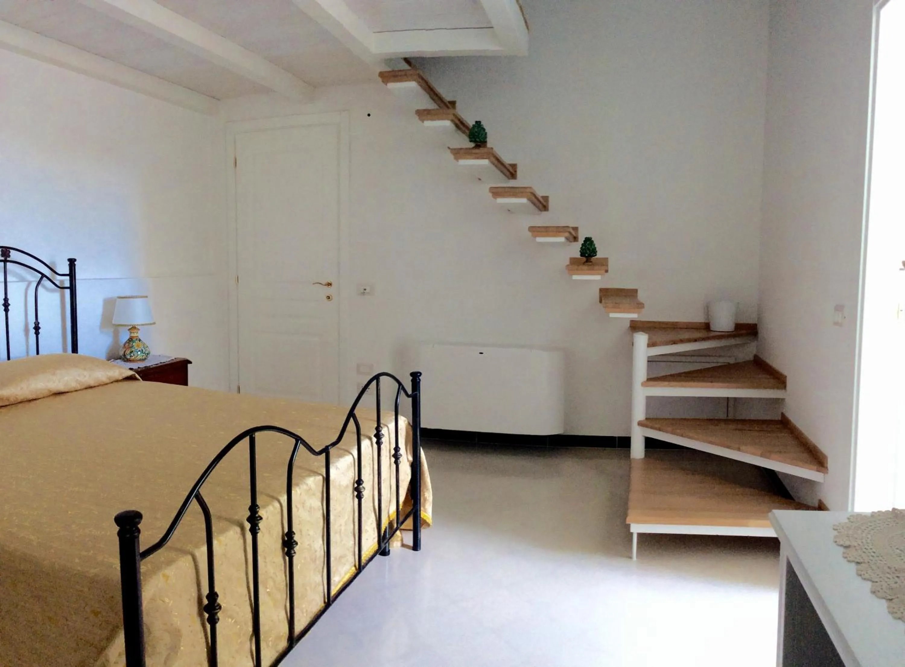 Photo of the whole room in Casa Camelia