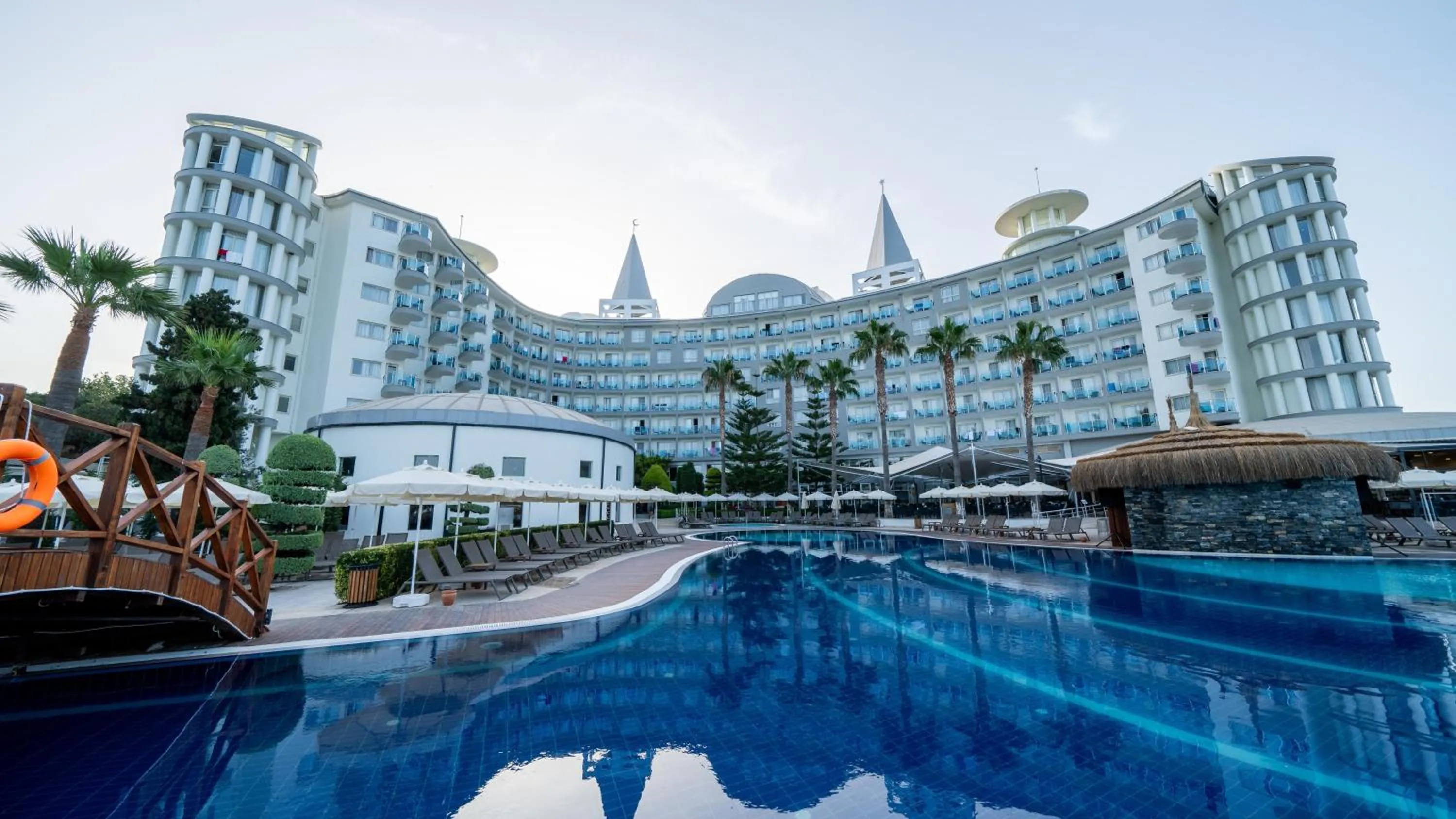 Swimming pool in Prive Hotel Didim - Ultra All Inclusive