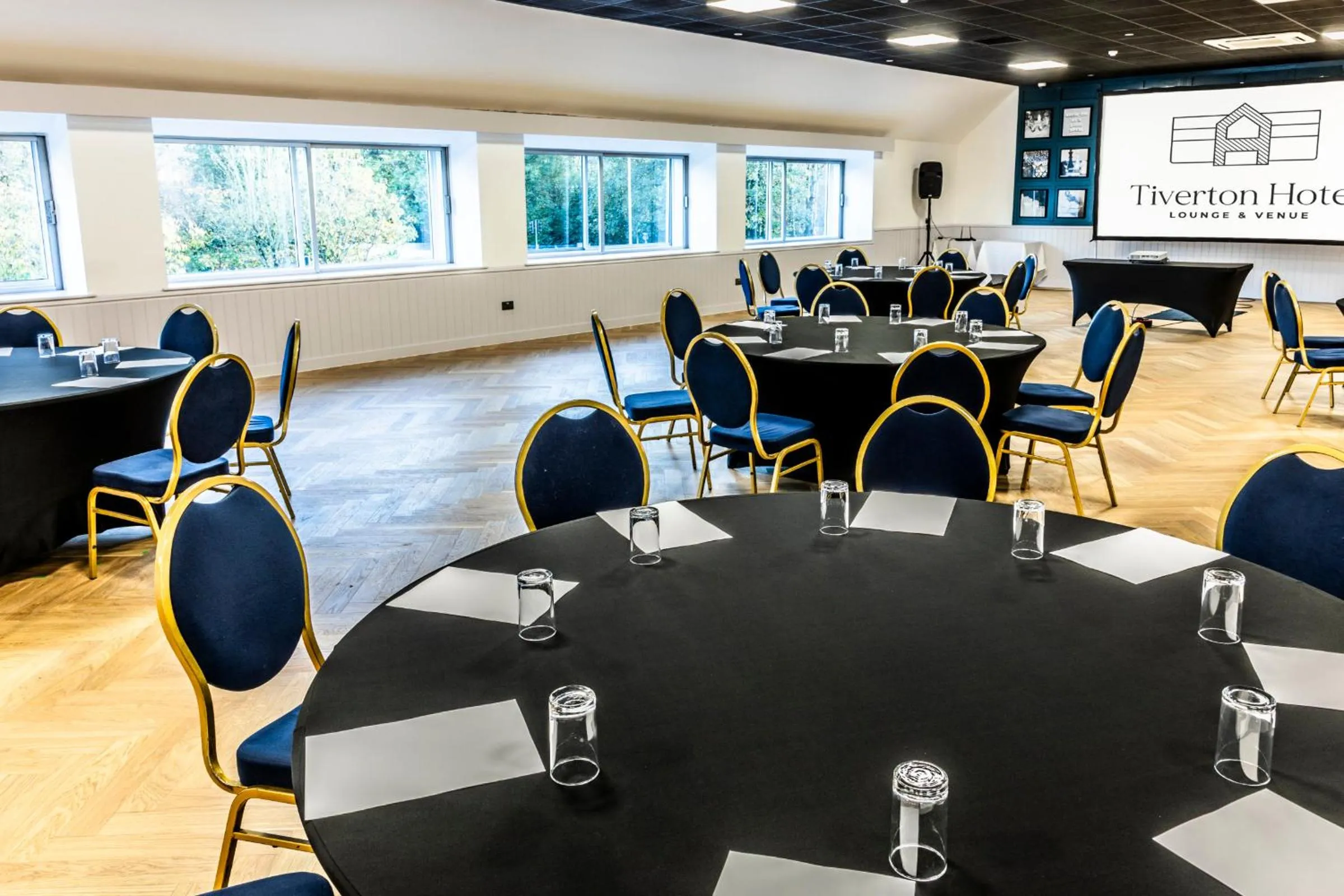 Banquet/Function facilities in Tiverton Hotel Lounge & Venue