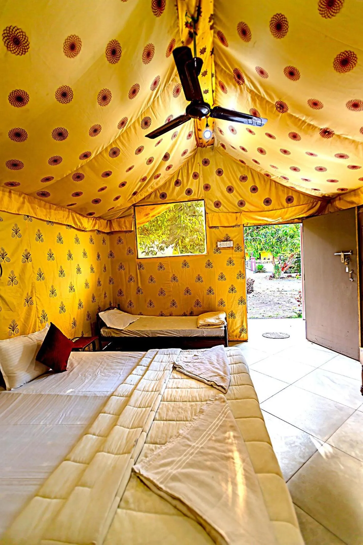 Photo of the whole room, Bed in Amber Resort