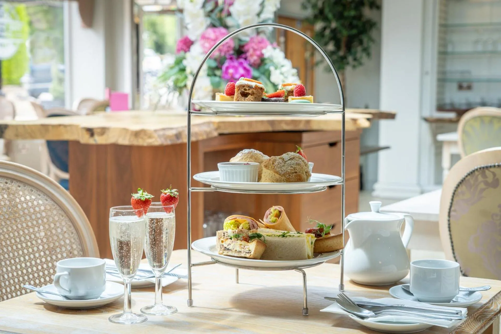 Food and drinks in Waterton Park Hotel