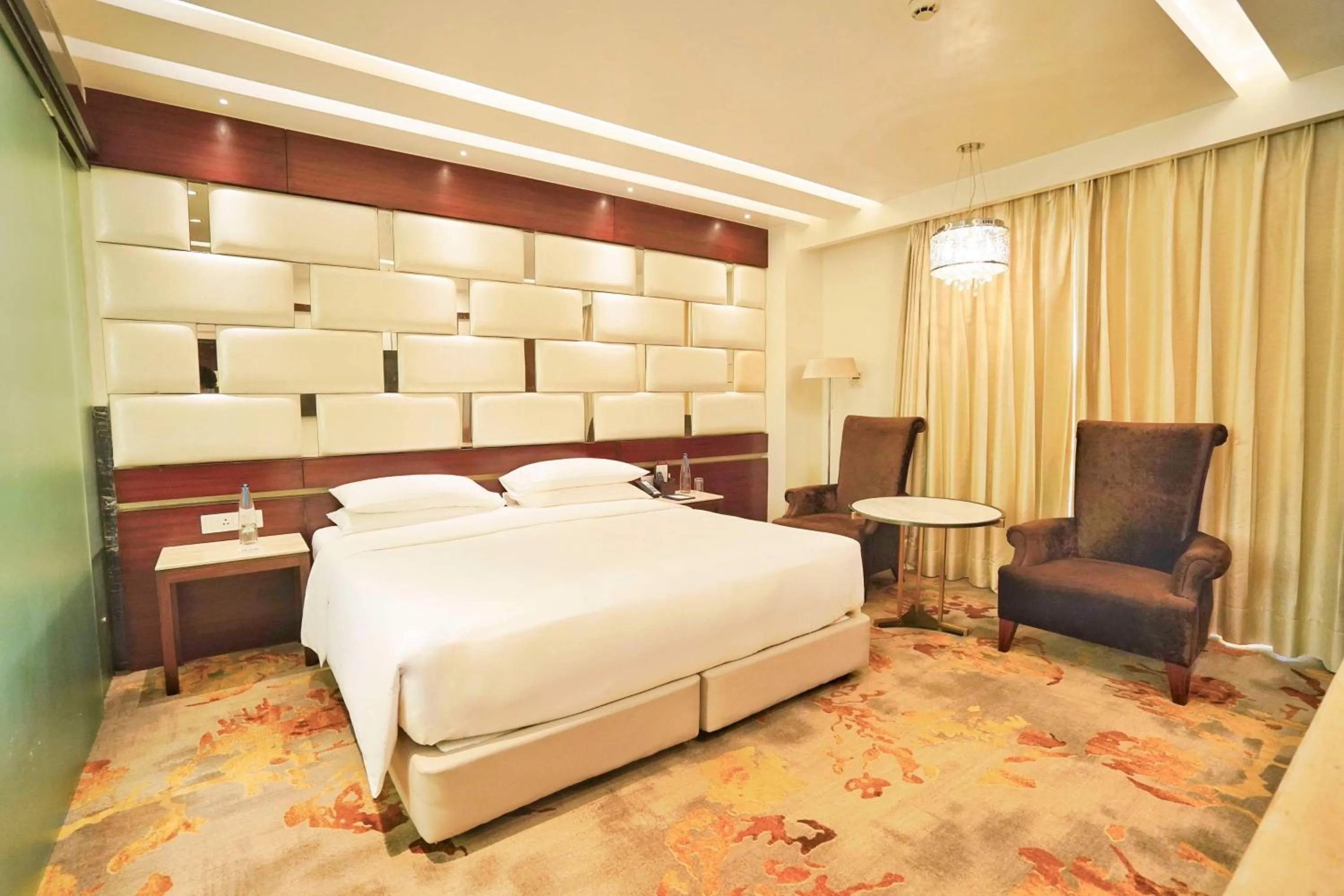 Photo of the whole room, Bed in Hyatt Centric Rajpur Road Dehradun