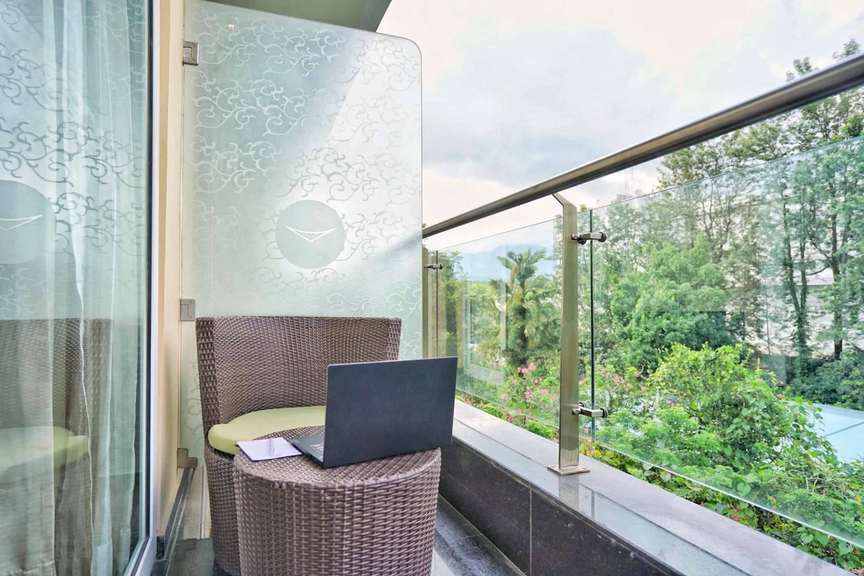 Photo of the whole room in Hyatt Centric Rajpur Road Dehradun