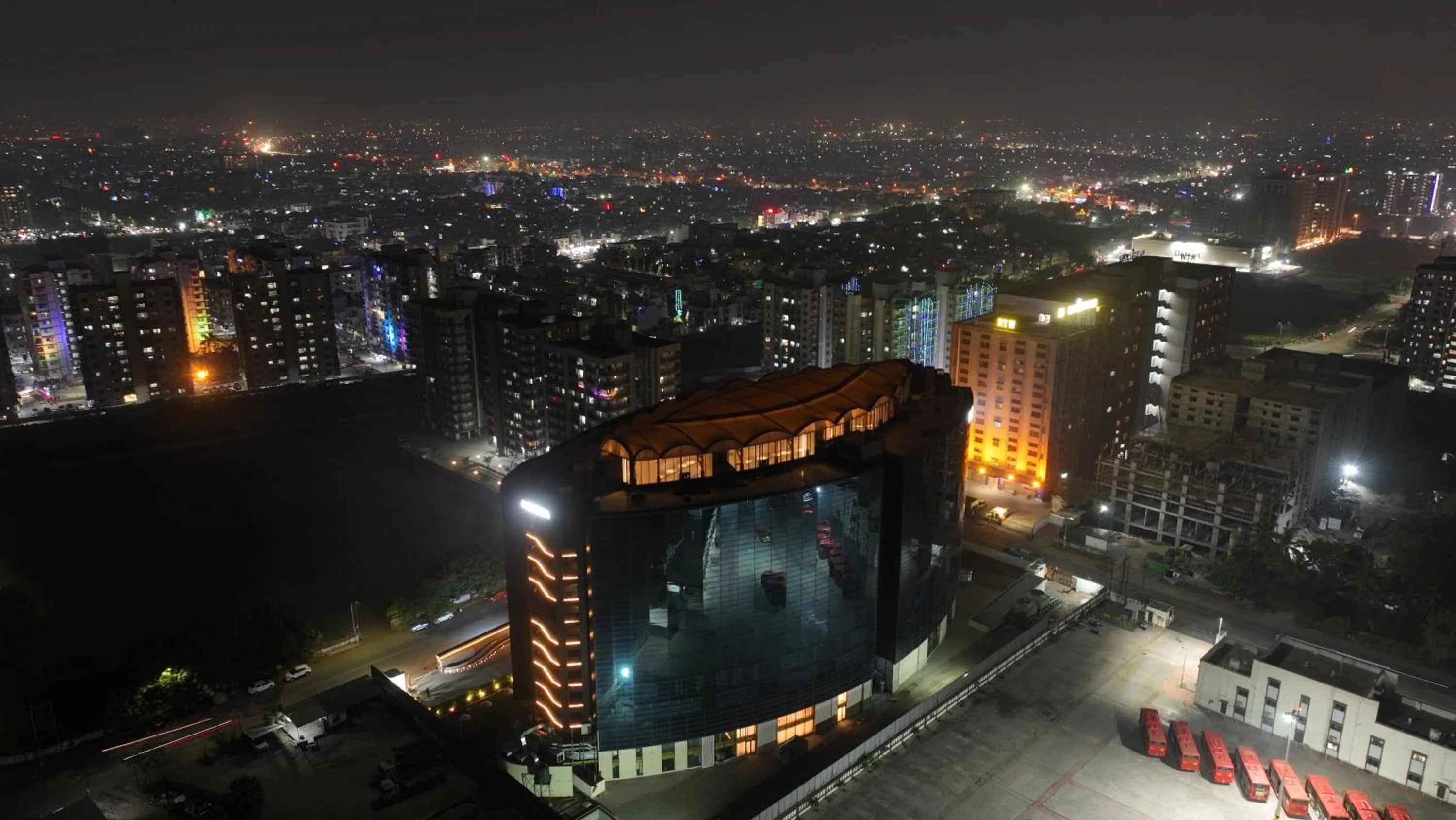 Property building in Regenta - The World Surat