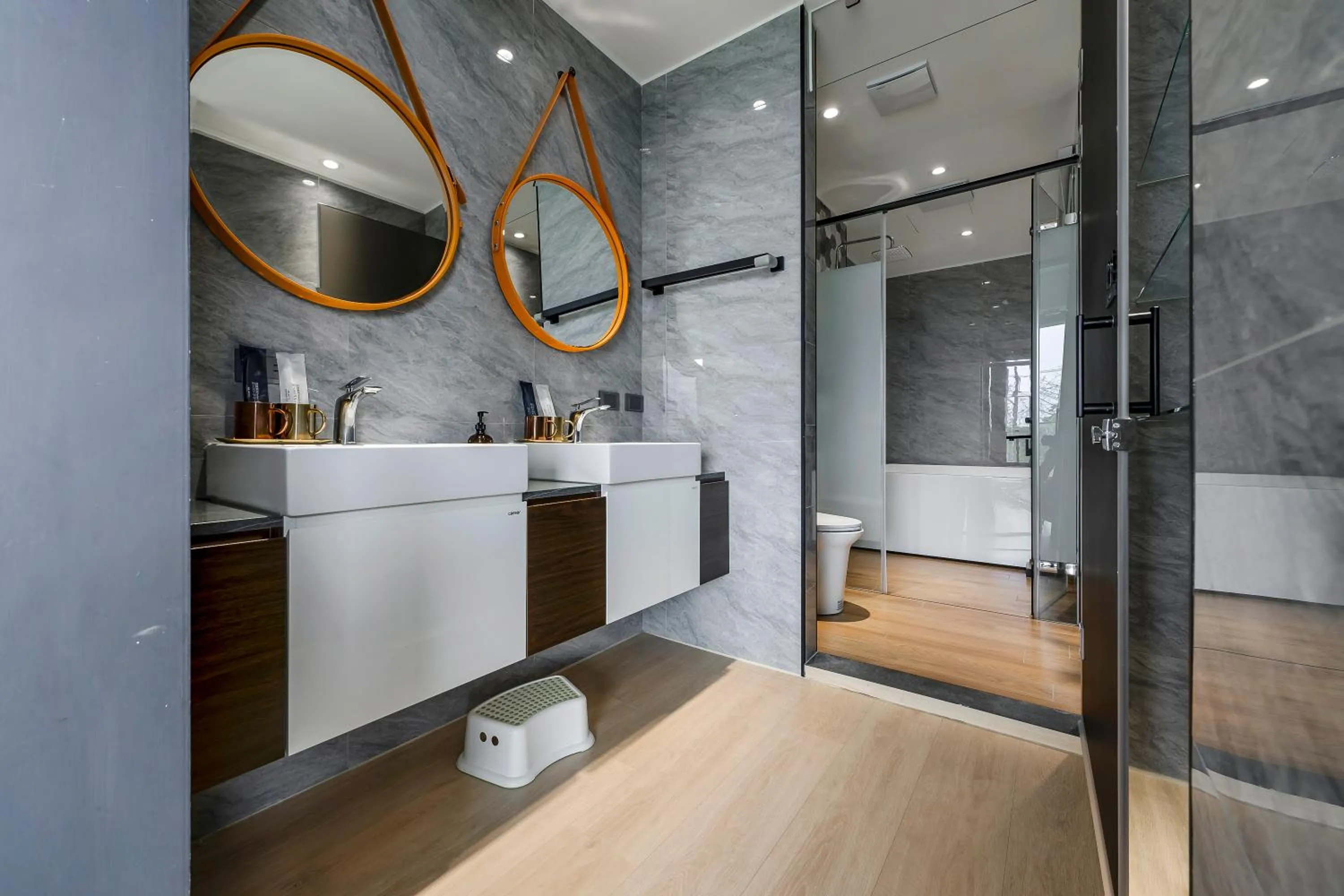 Bathroom in Ning Xia Time