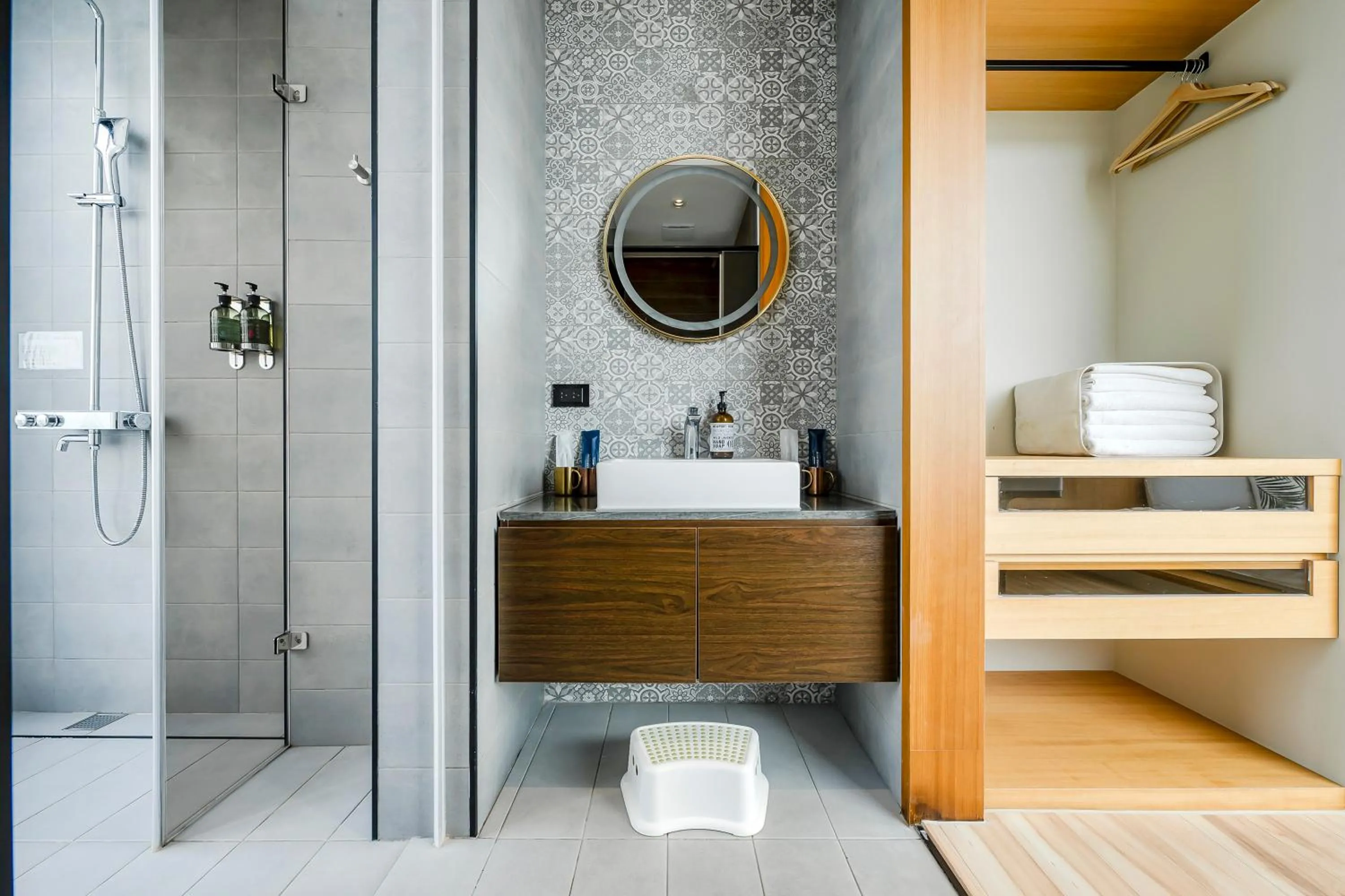 Bathroom in Ning Xia Time