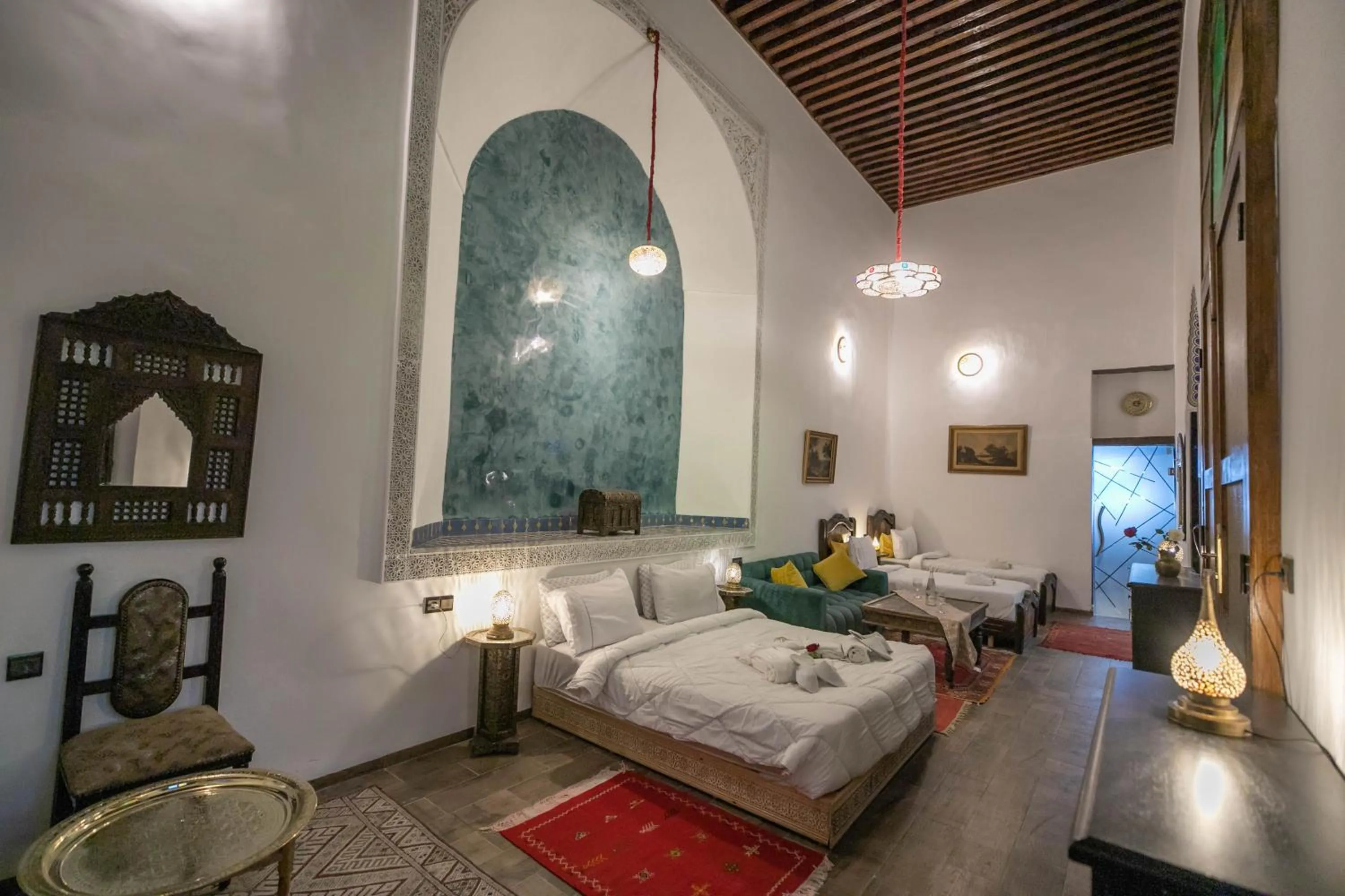 Photo of the whole room, Bed in Palais Chahd Luxury