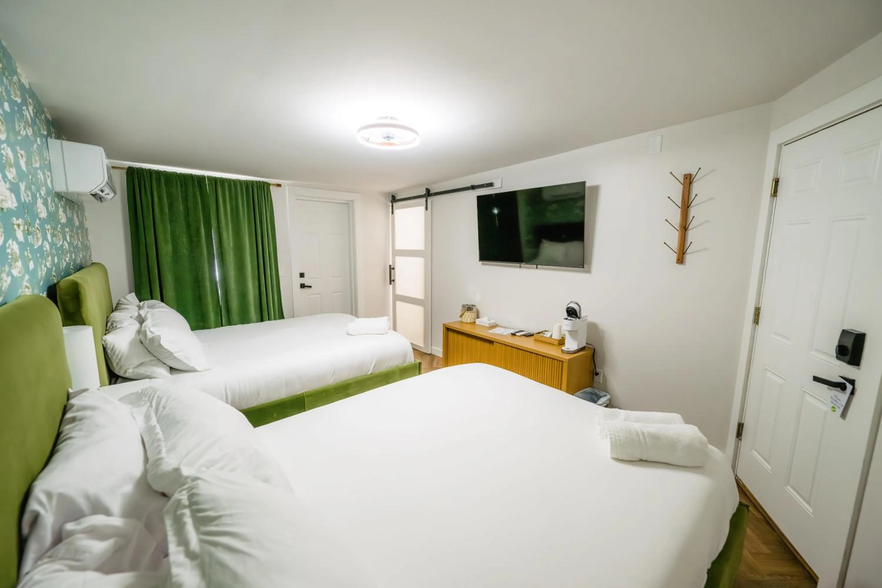 Double Room in Chalet 239-Boutique Hotel