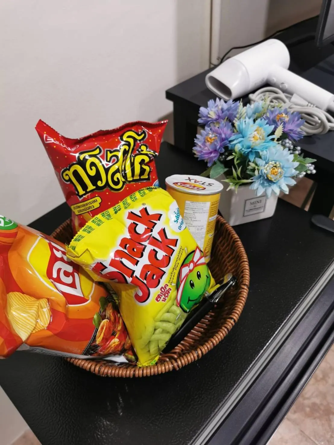 Restaurant/places to eat in The One Hotel