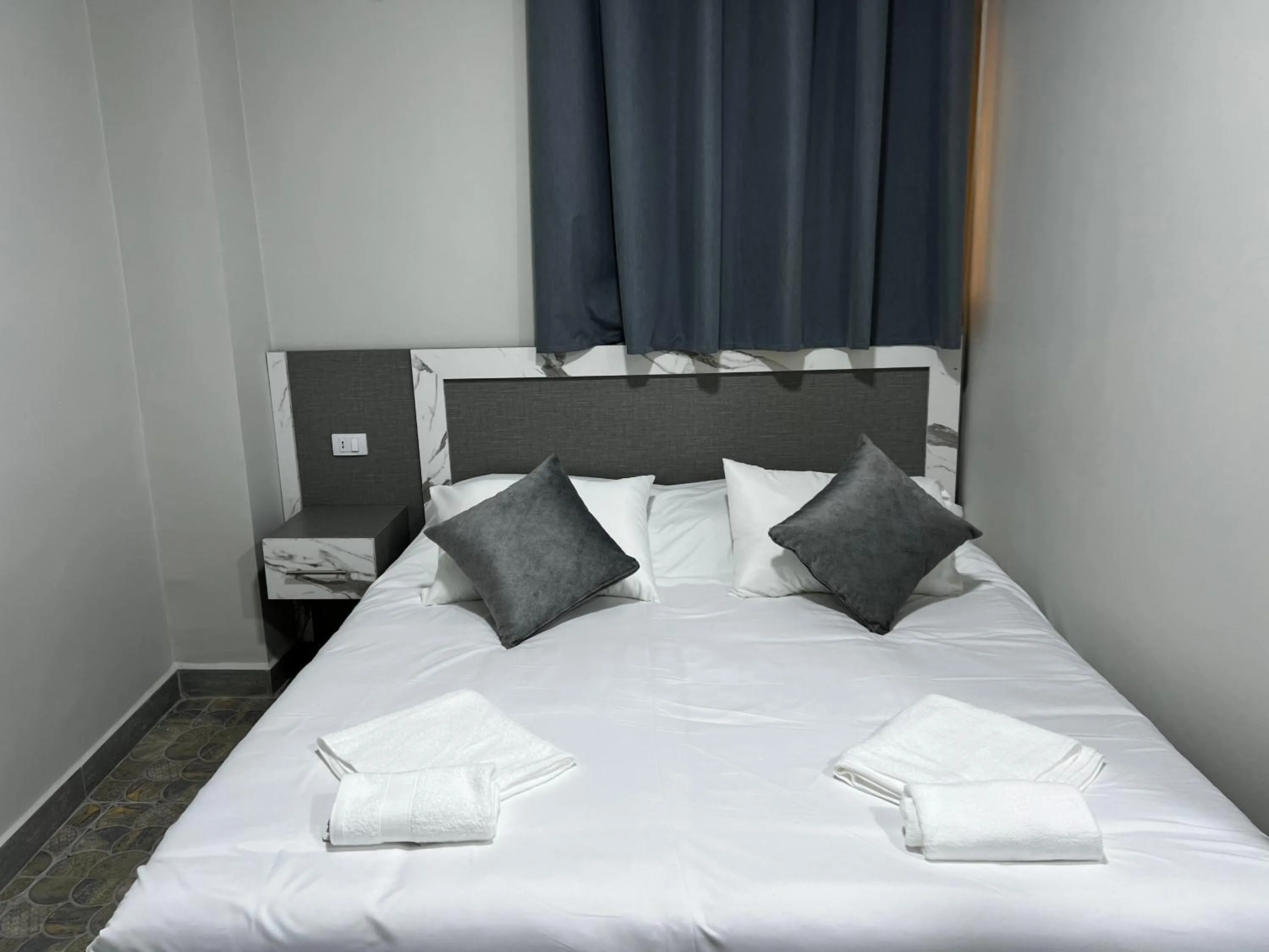 Deluxe Double Room in Downtown Inn Madaba