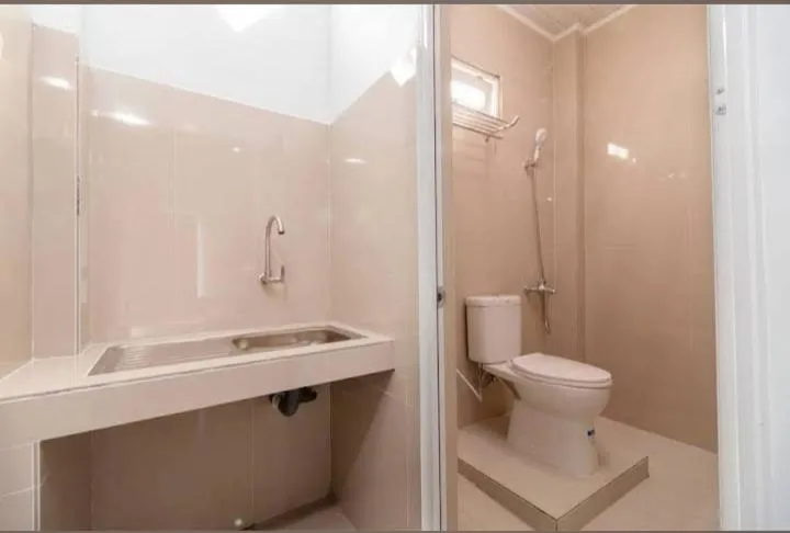 RedDoorz Plus near Palembang Icon Mall 2