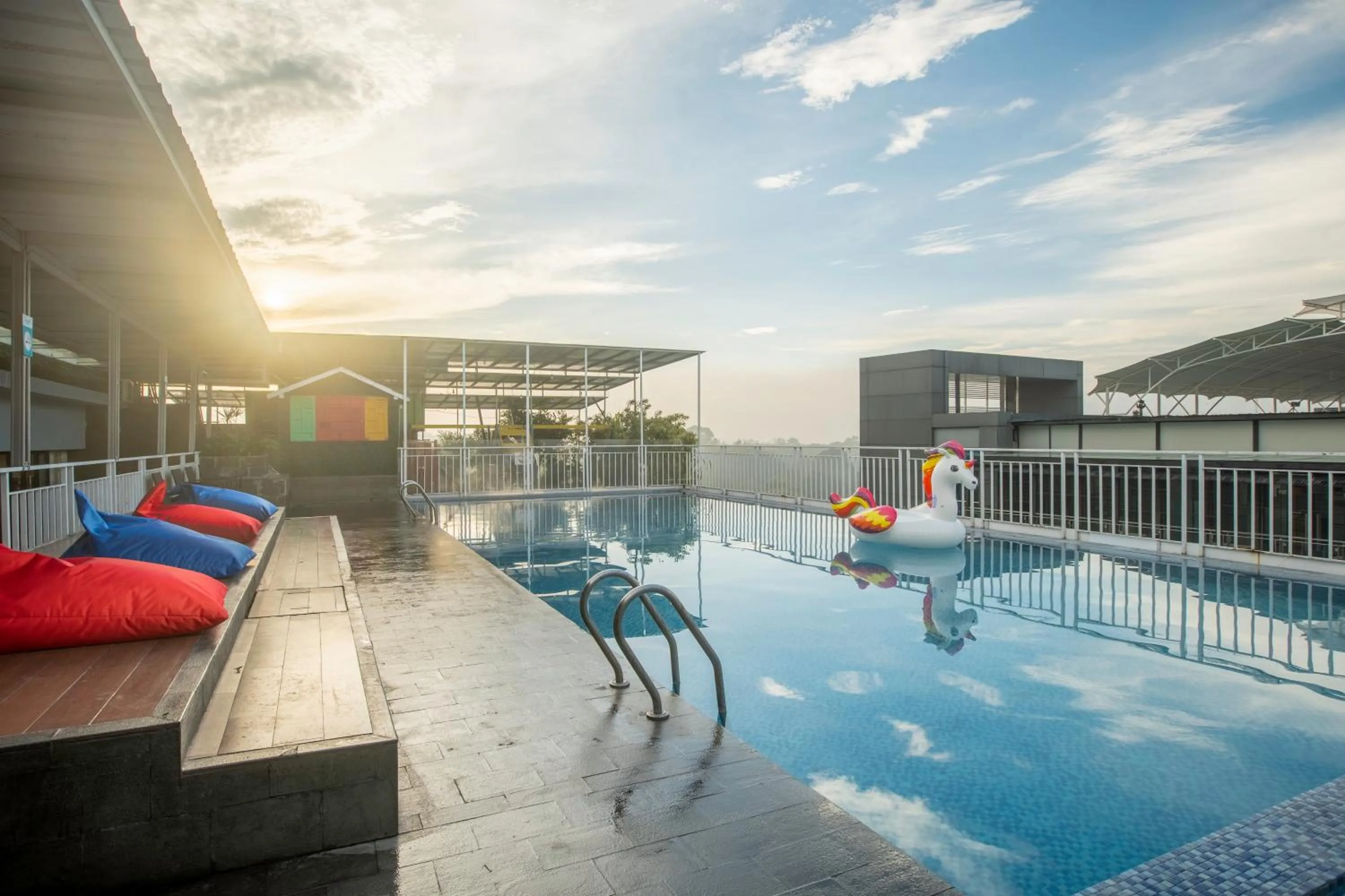 Swimming pool in Grand Tjokro Premiere Bandung