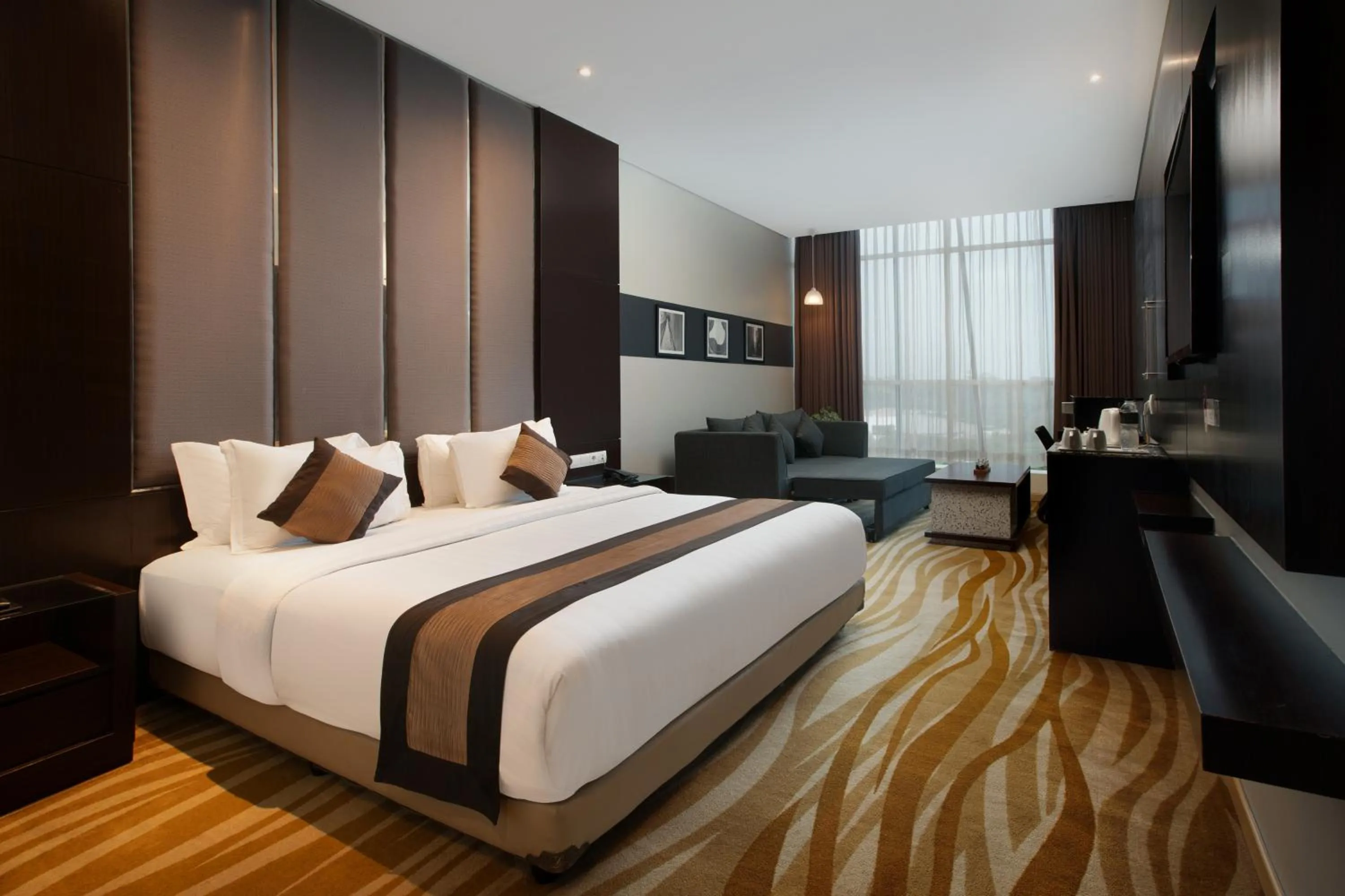 Bedroom, Bed in Grand Tjokro Premiere Bandung