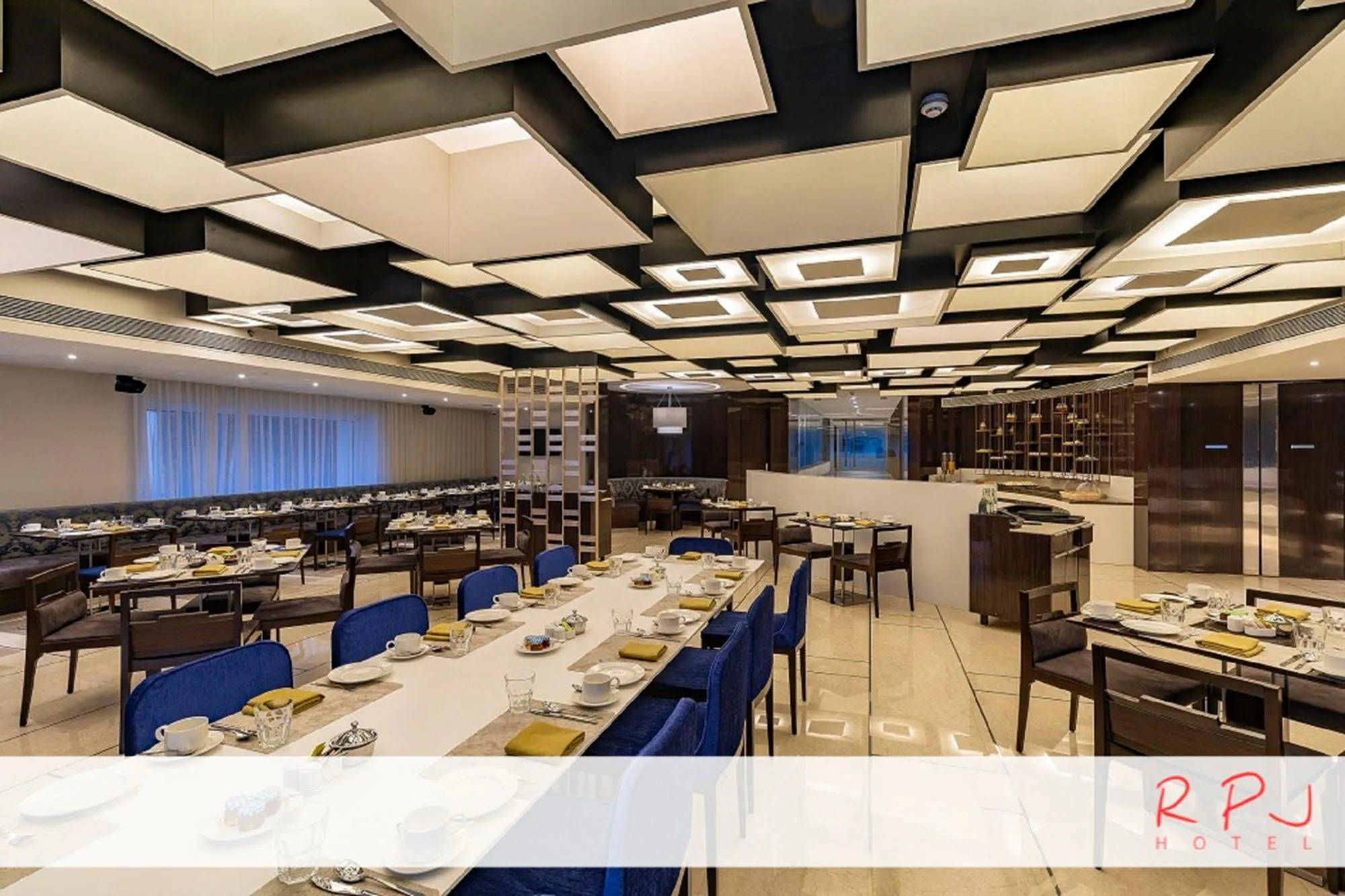 Restaurant/places to eat in RPJ Hotel Rajkot