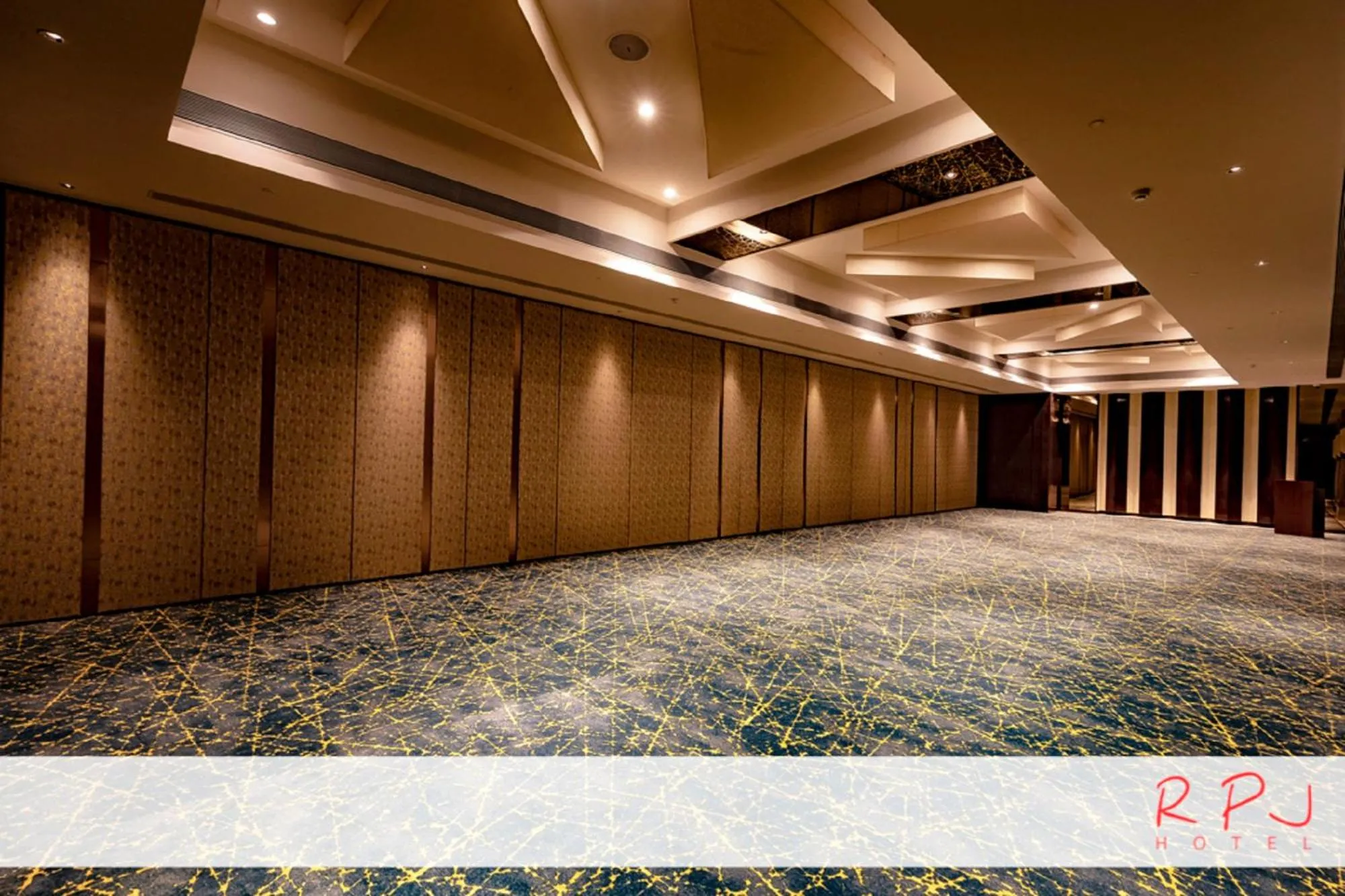 Banquet/Function facilities in RPJ Hotel Rajkot