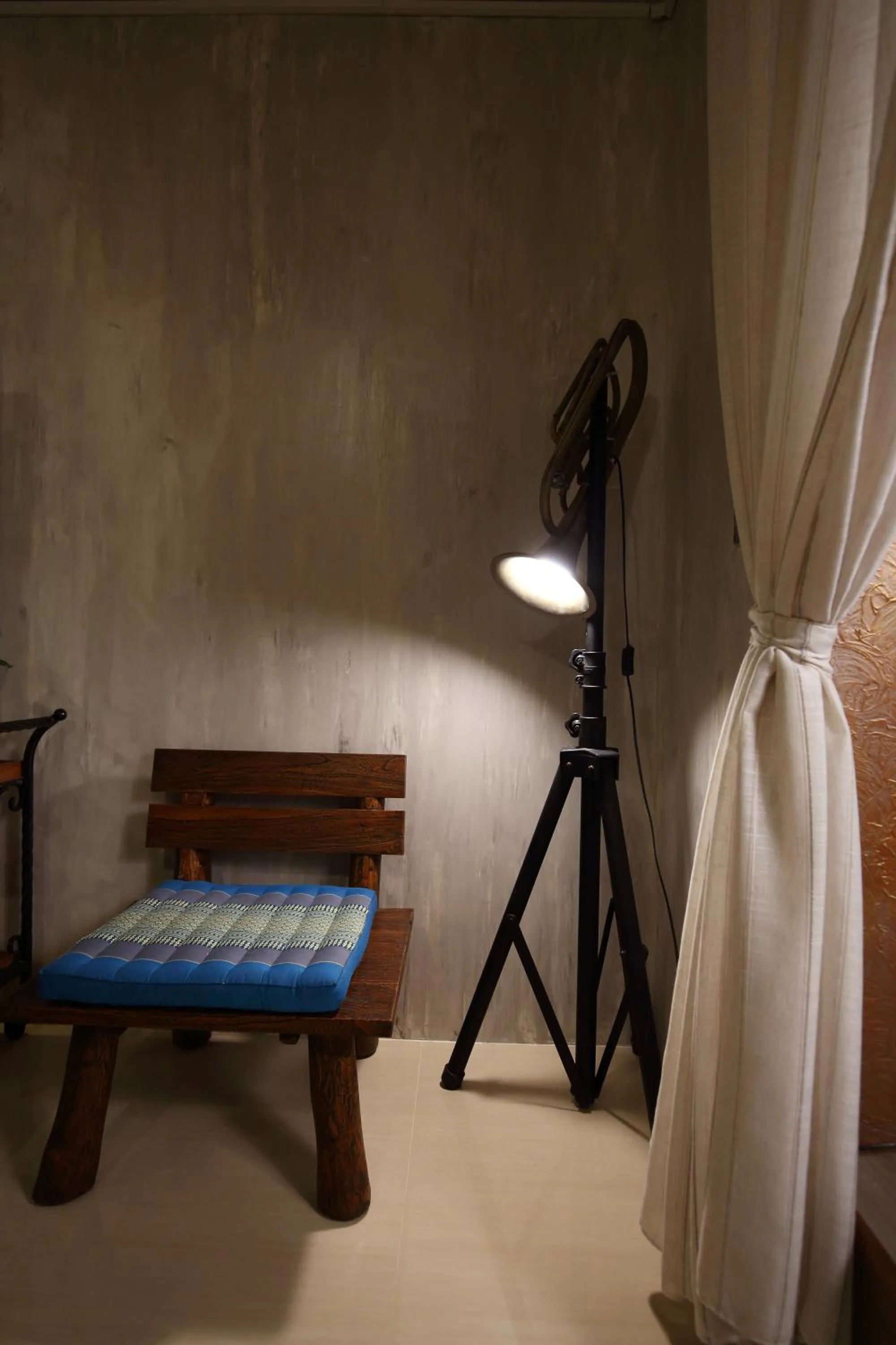 Seating area, Bed in Sweet Heart B&B