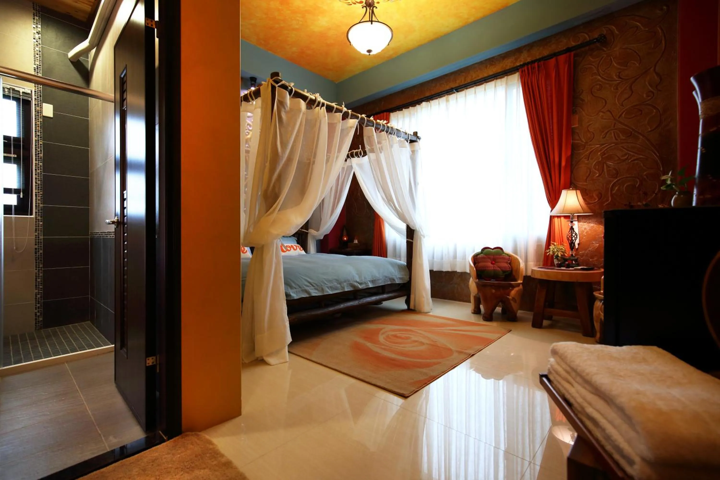 bunk bed, Bed in Sweet Heart B&B