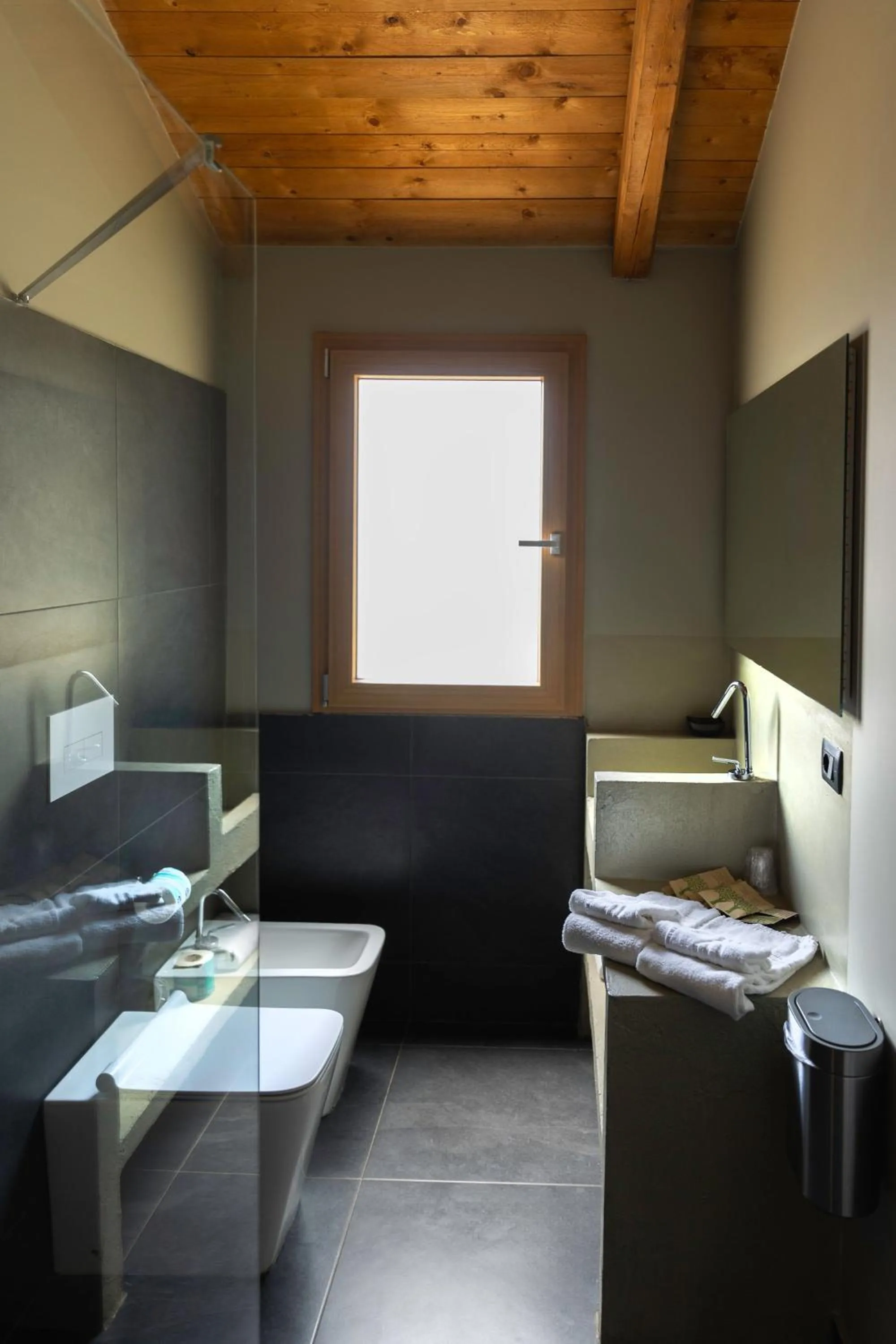 Bathroom in PODERE DELL'ETNA SEGRETA - Essential Nature Hotel & Glamping