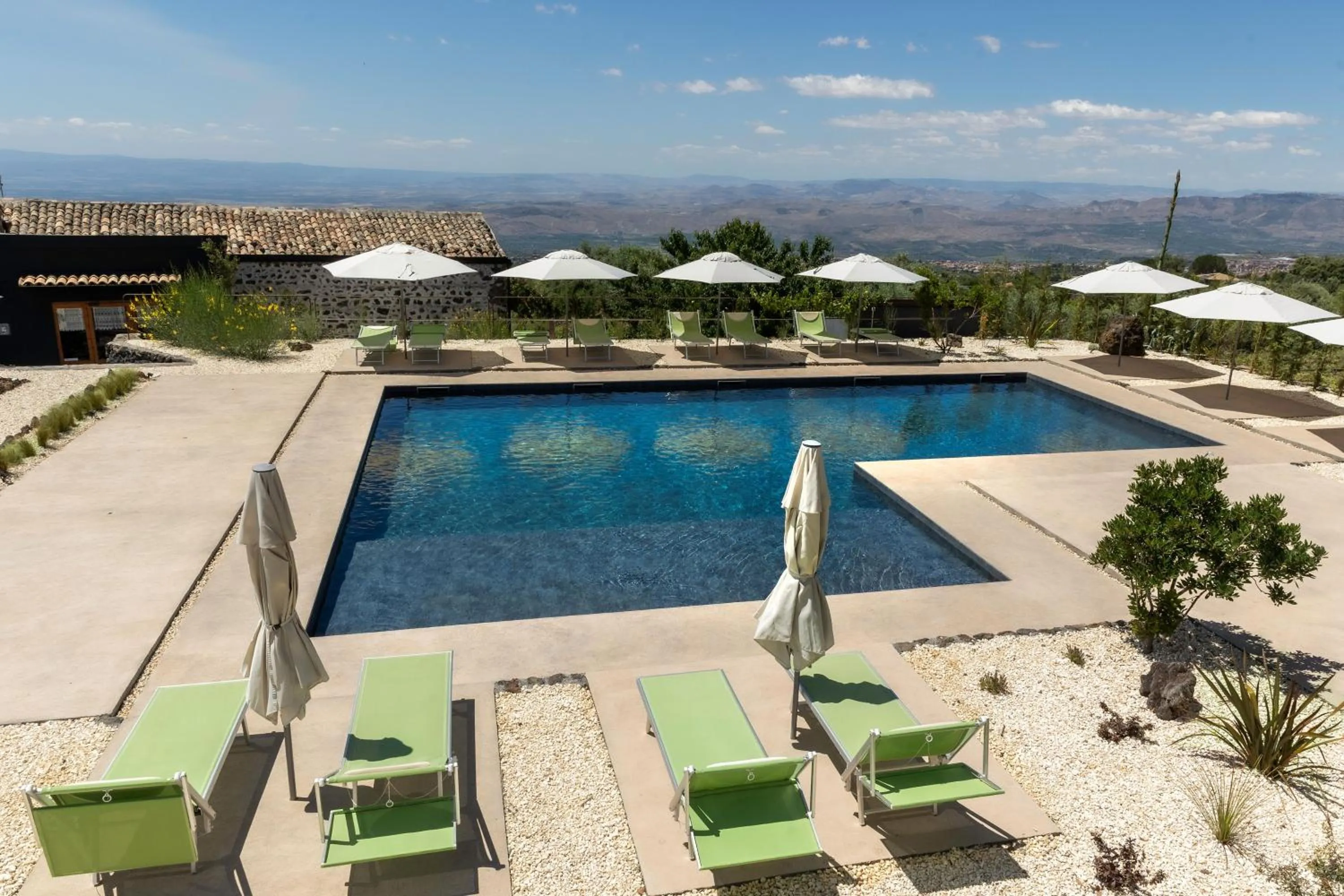 Day in PODERE DELL'ETNA SEGRETA - Essential Nature Hotel & Glamping