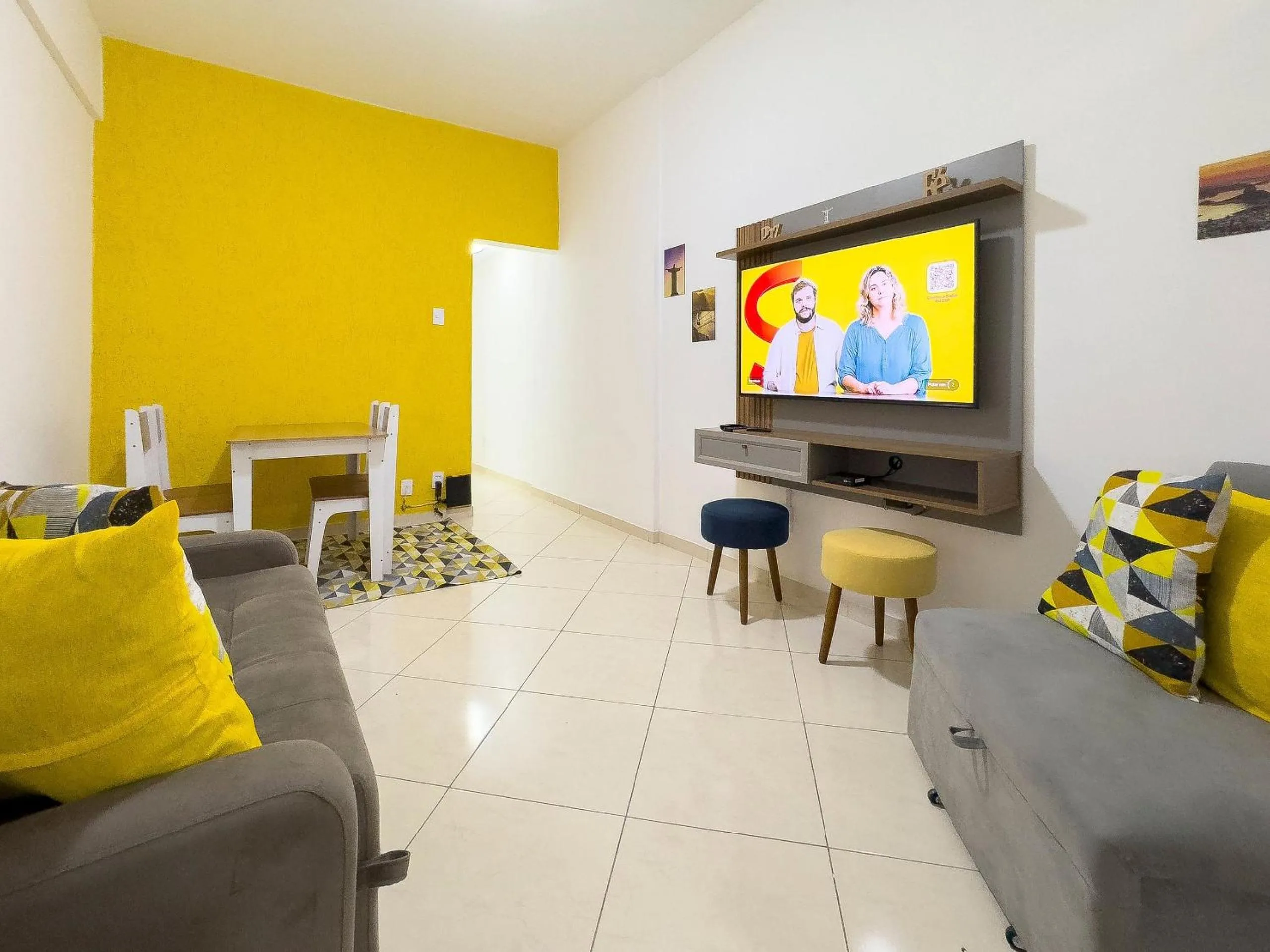 TV and multimedia in Localização Perfeita: 1Qto, 3min Orla