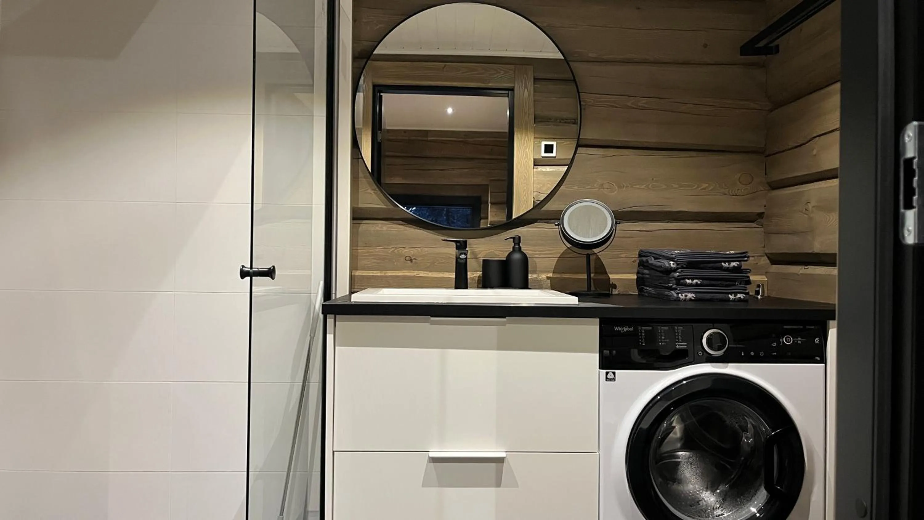 Bathroom in Adults Only Invisible Forest Lodge & SPA