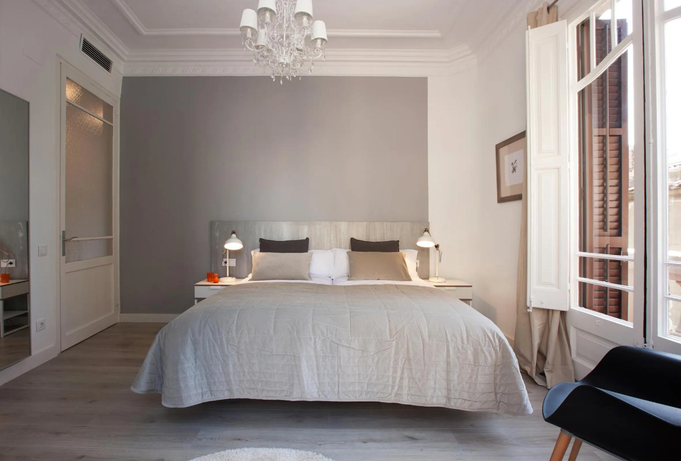 Bedroom, Bed in Click&Flat Seneca Suites