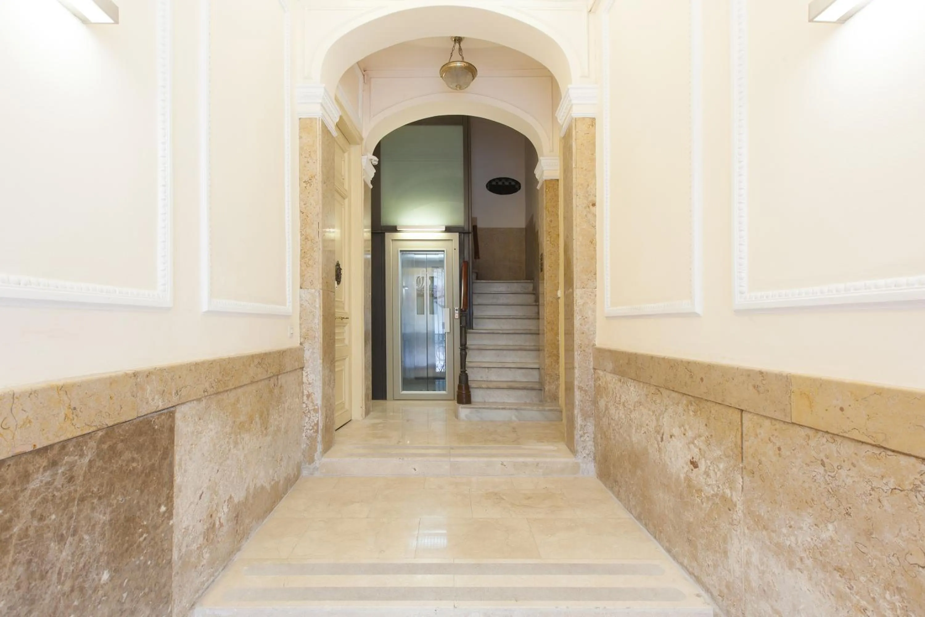 Facade/entrance in Click&Flat Seneca Suites