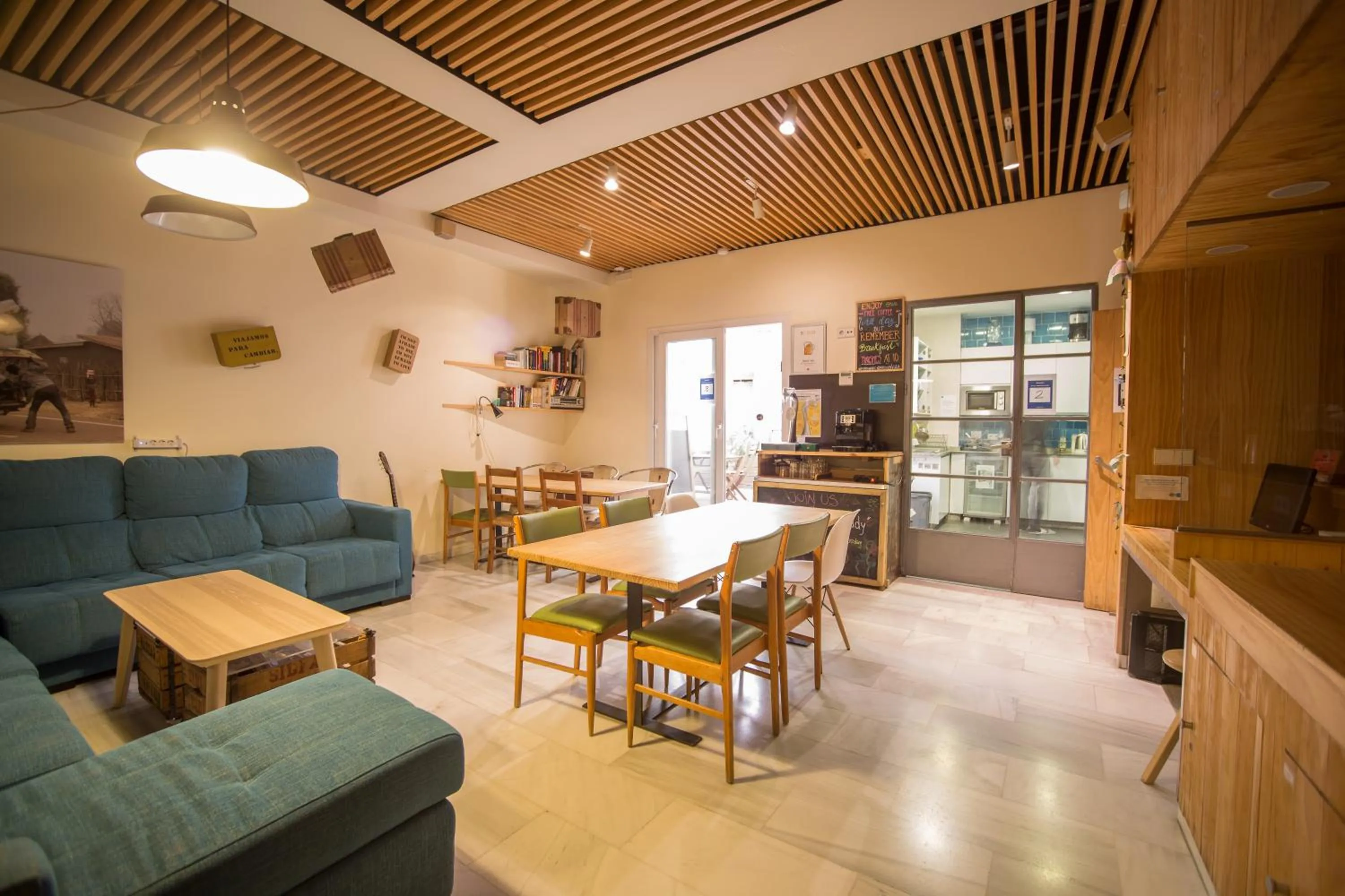 Kitchen or kitchenette in The Nomad Hostel&Pension